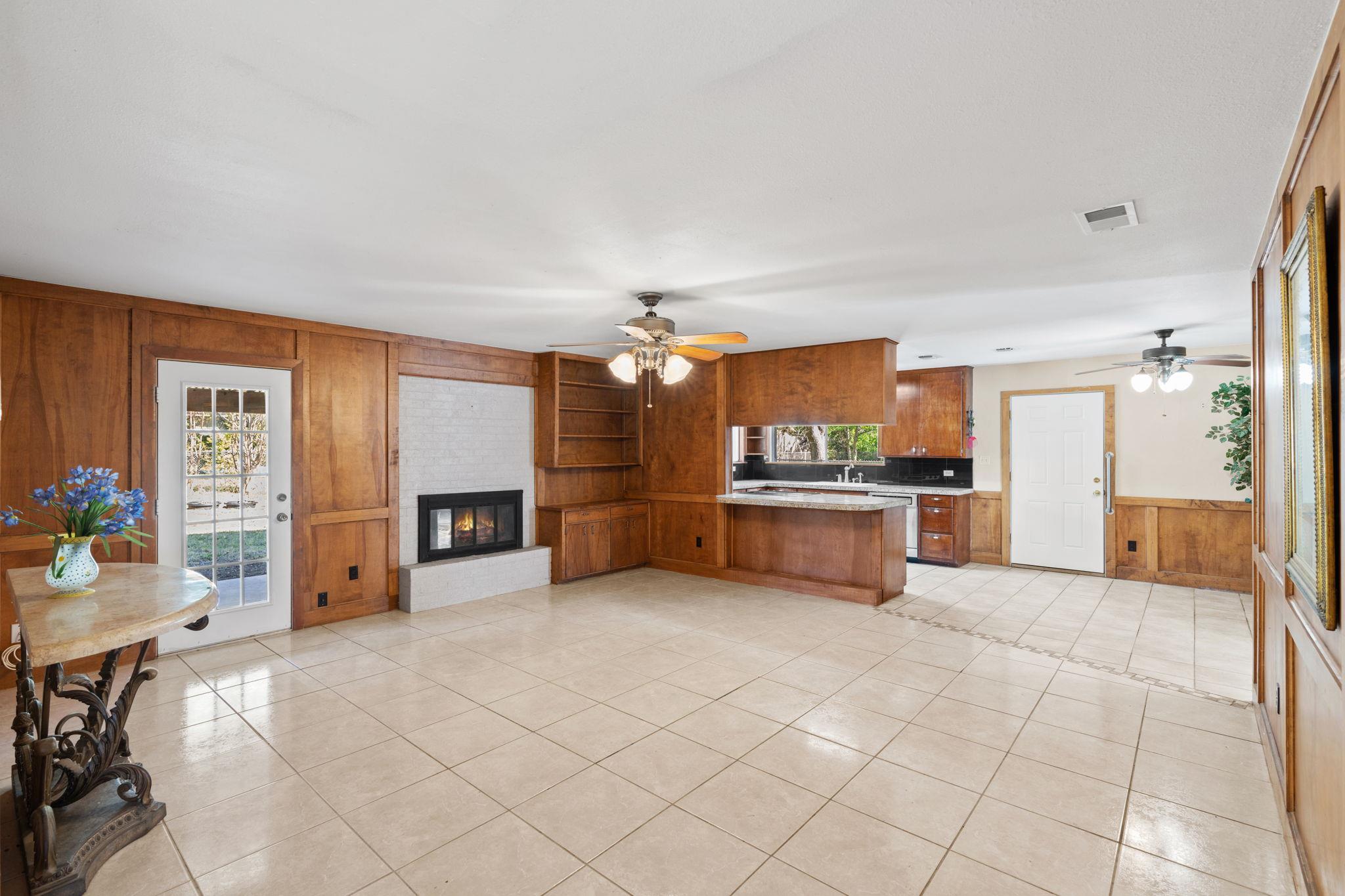 418 Hernandos Loop, Leander, TX 78641