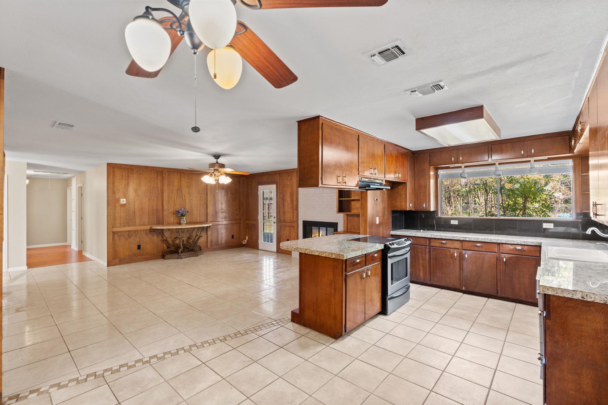 418 Hernandos Loop, Leander, TX 78641