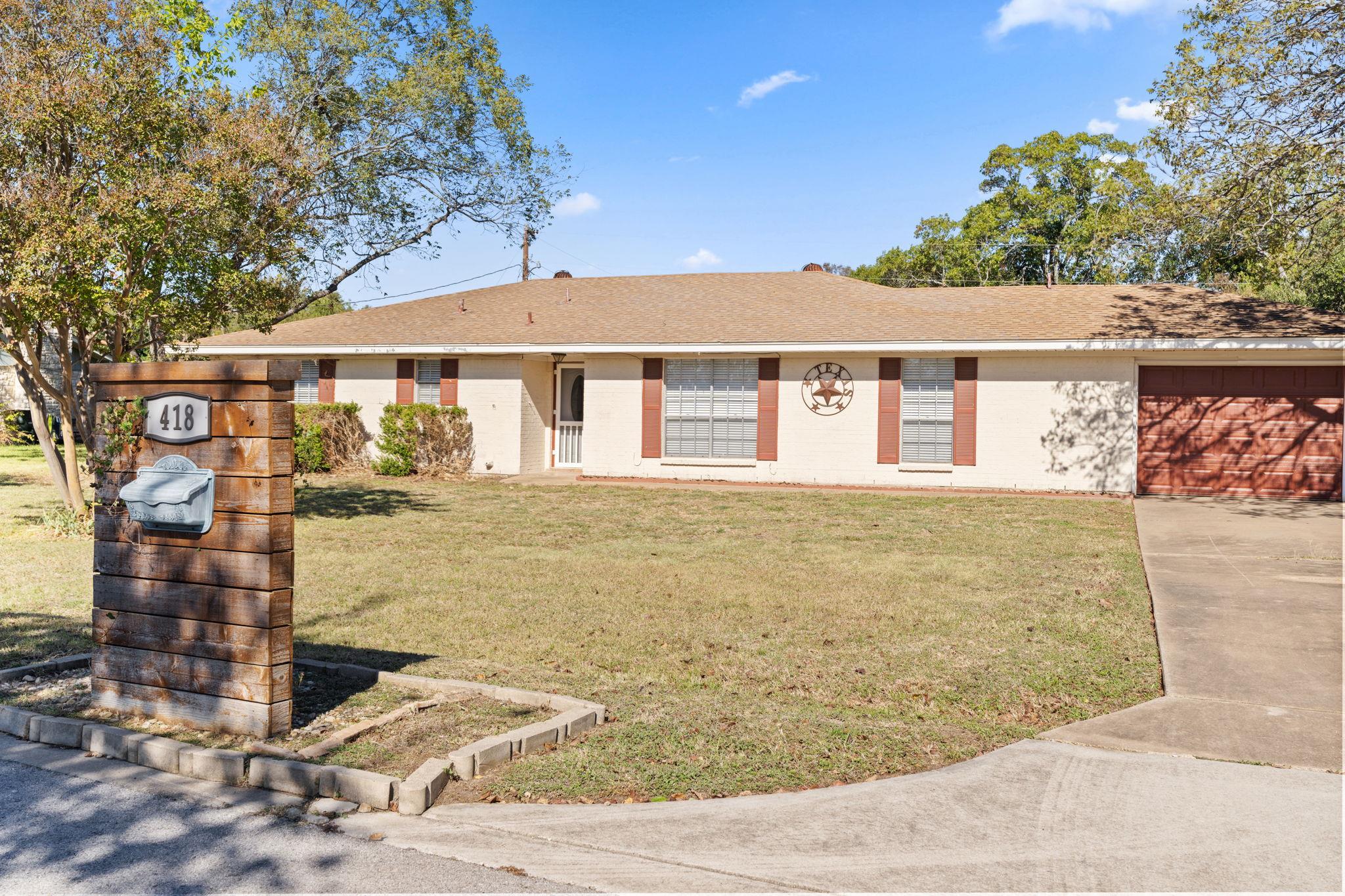 418 Hernandos Loop, Leander, TX 78641