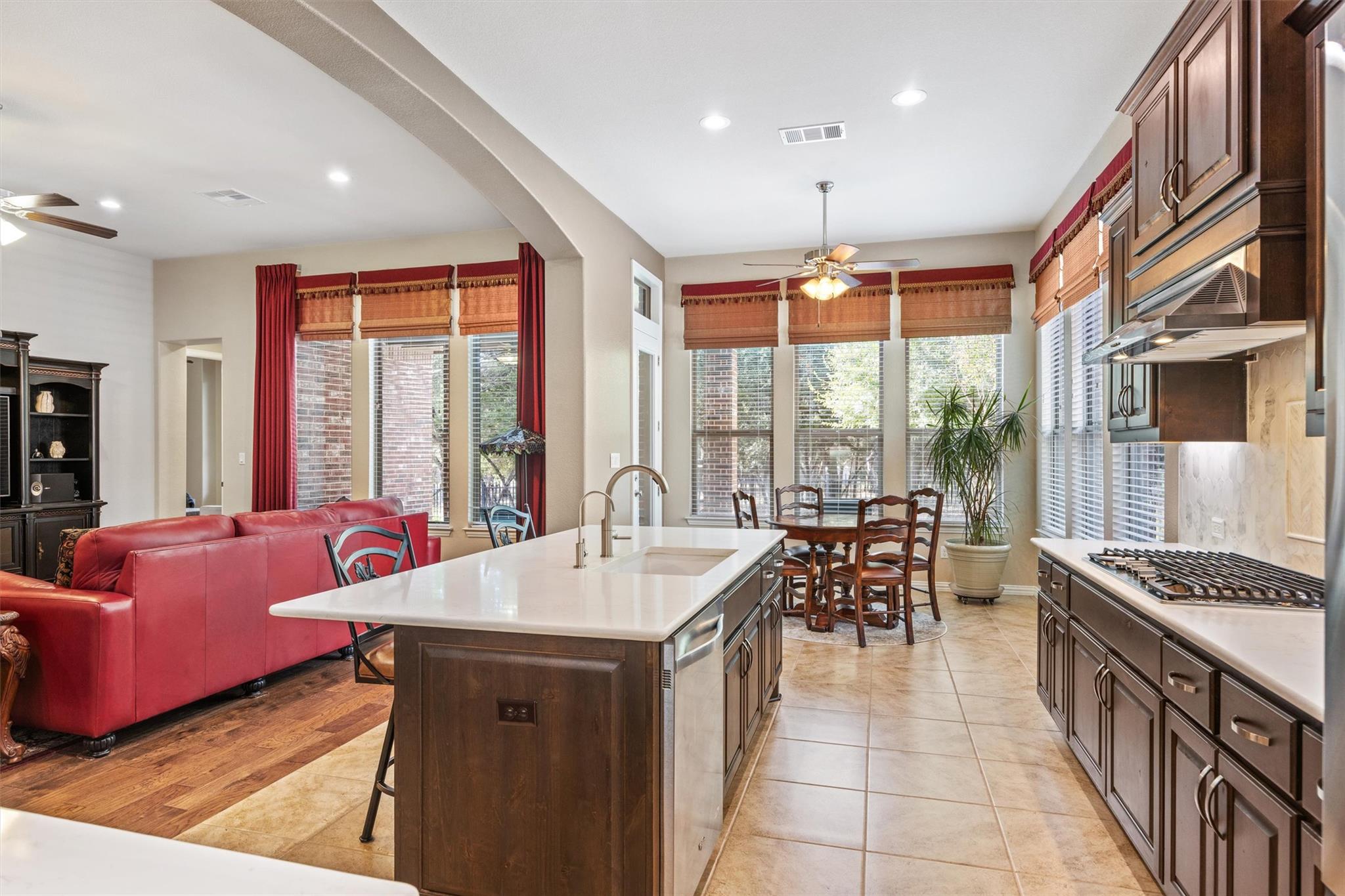 3849 Skyview Way, Round Rock, TX 78681