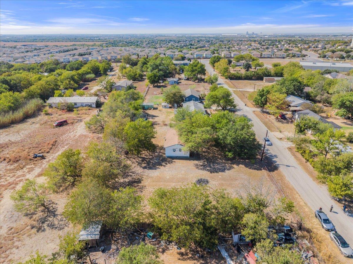 200 Prairie Cir, Buda, TX 78610