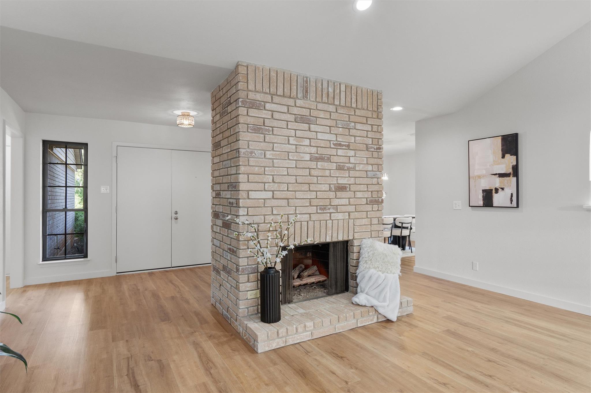 4505 Oak Creek Dr, Austin, TX 78727