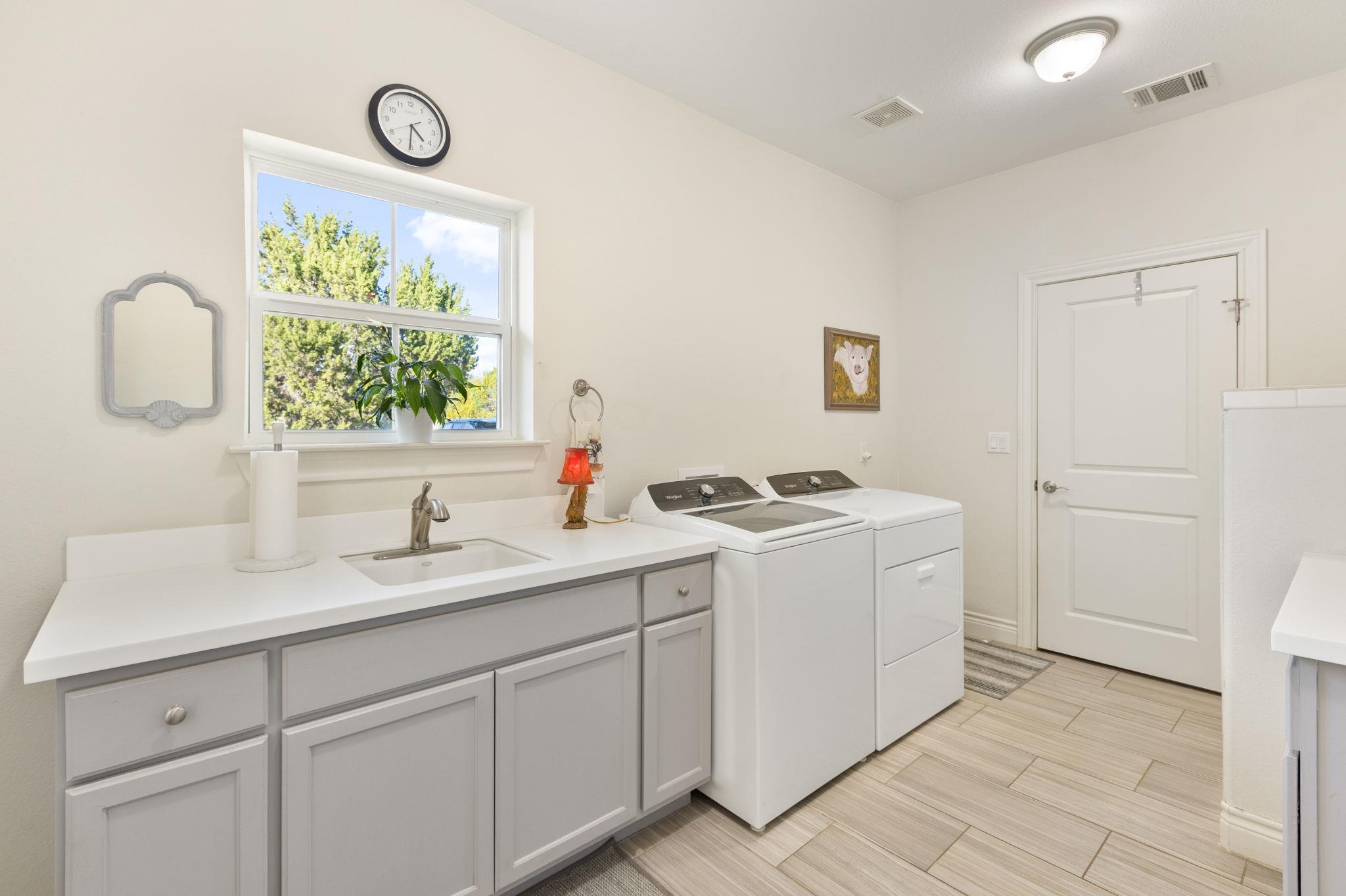 1440 Deerfield Rd, Dripping Springs, TX 78620