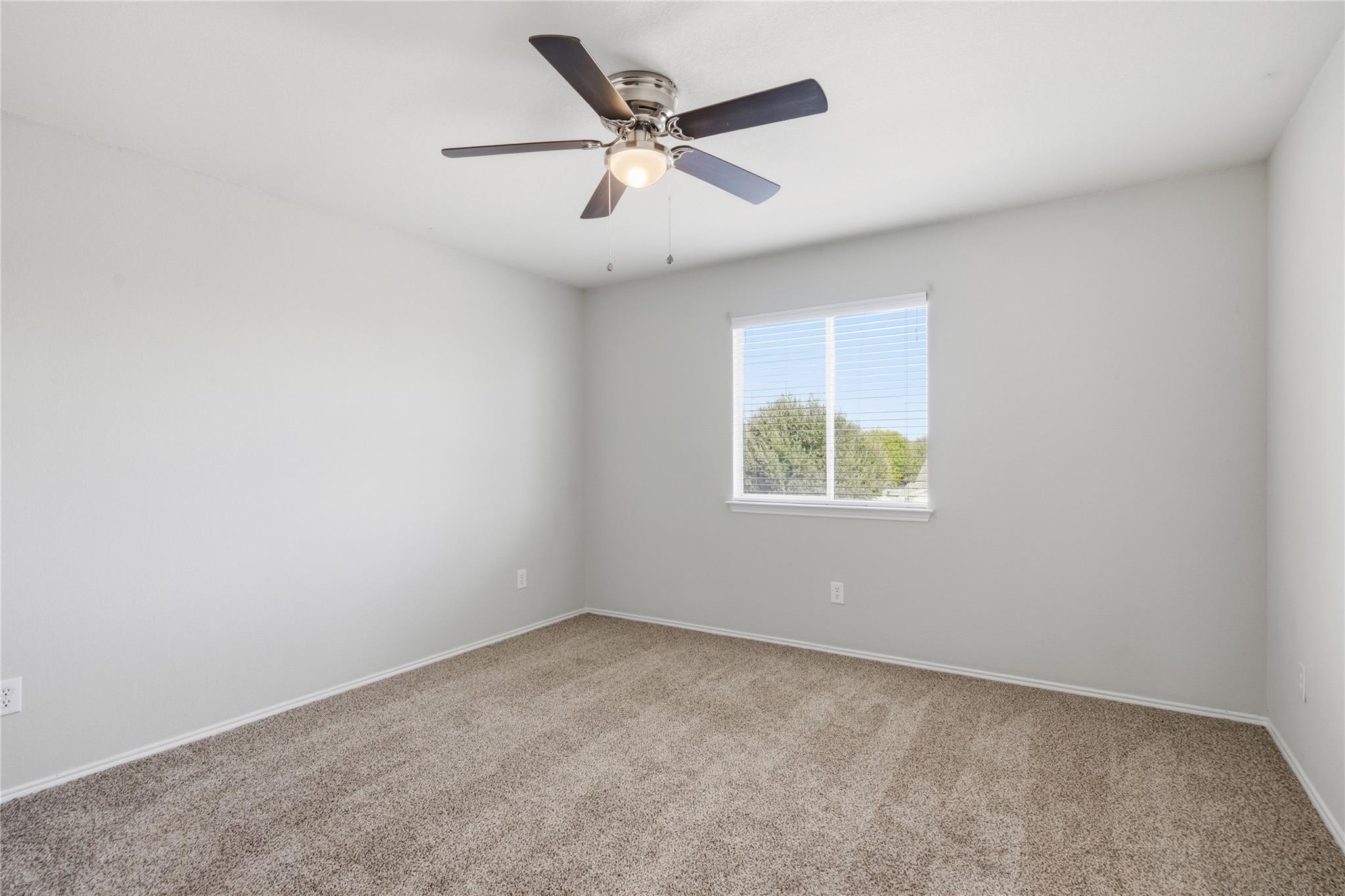 122 Mossy Rock Cv, Hutto, TX 78634