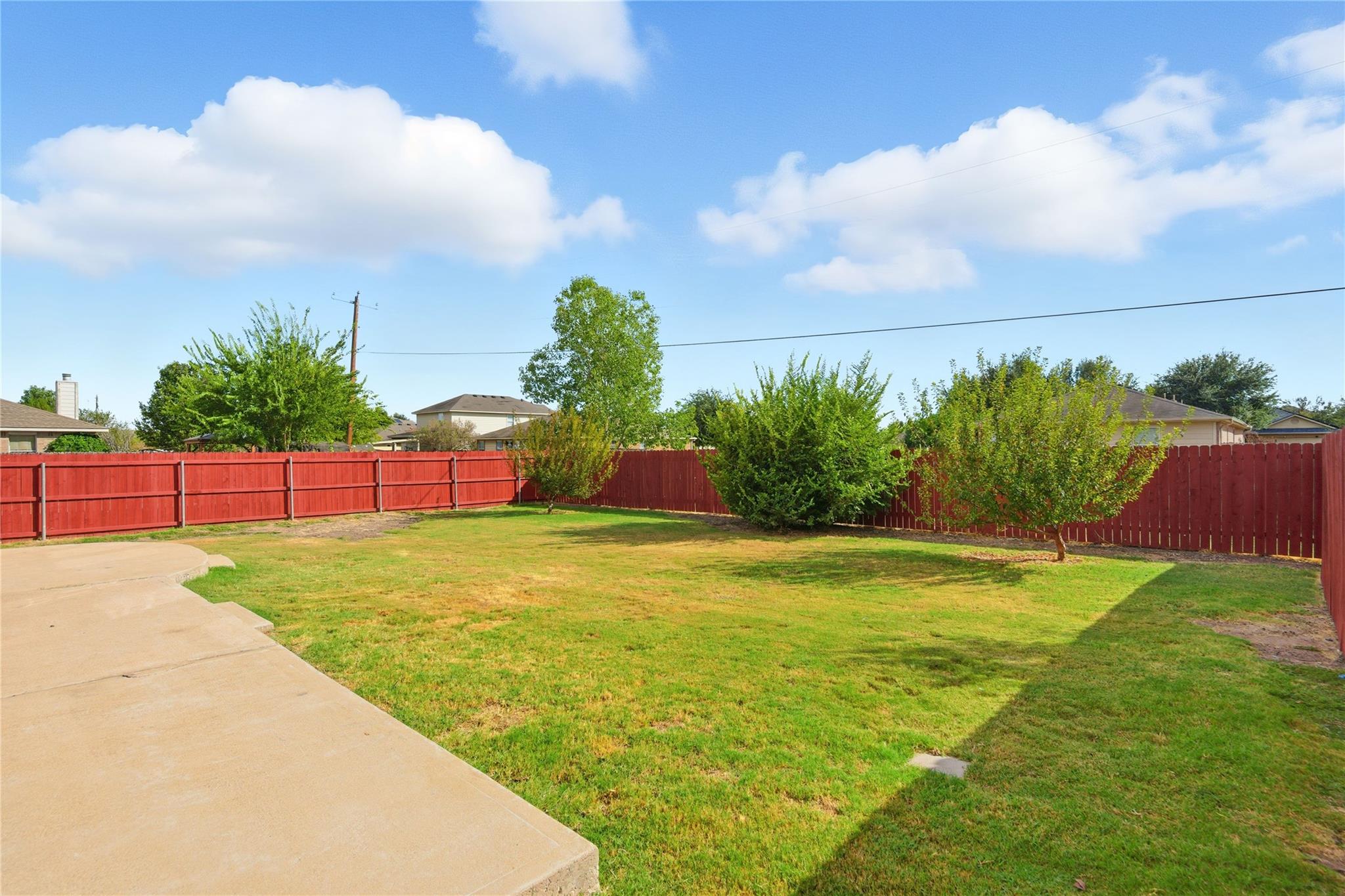 122 Mossy Rock Cv, Hutto, TX 78634