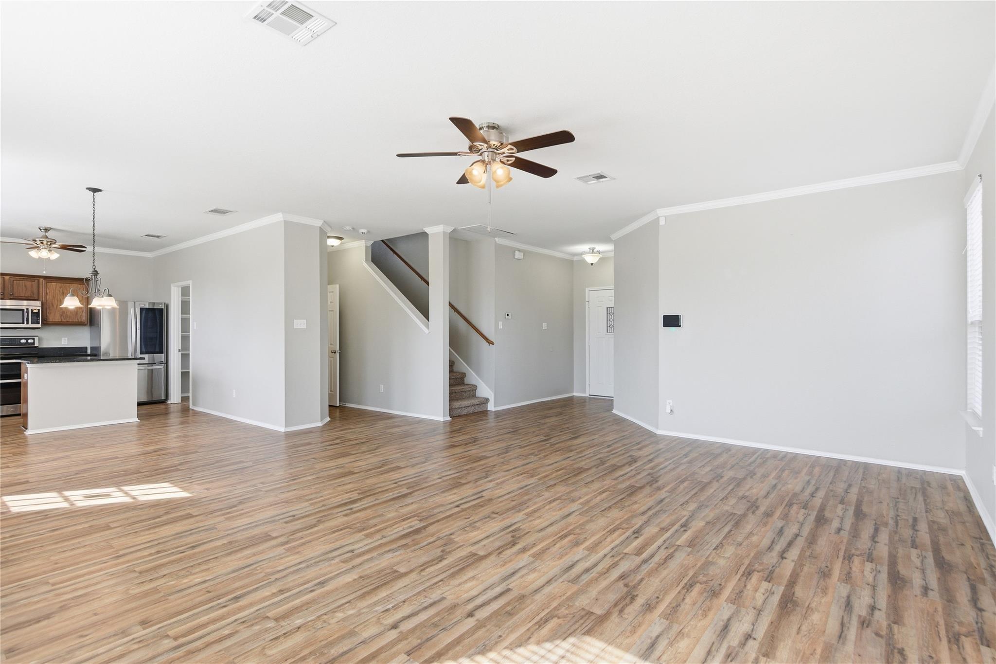 122 Mossy Rock Cv, Hutto, TX 78634