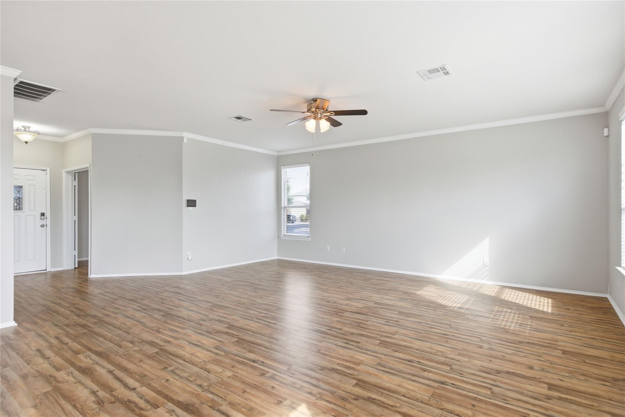 122 Mossy Rock Cv, Hutto, TX 78634