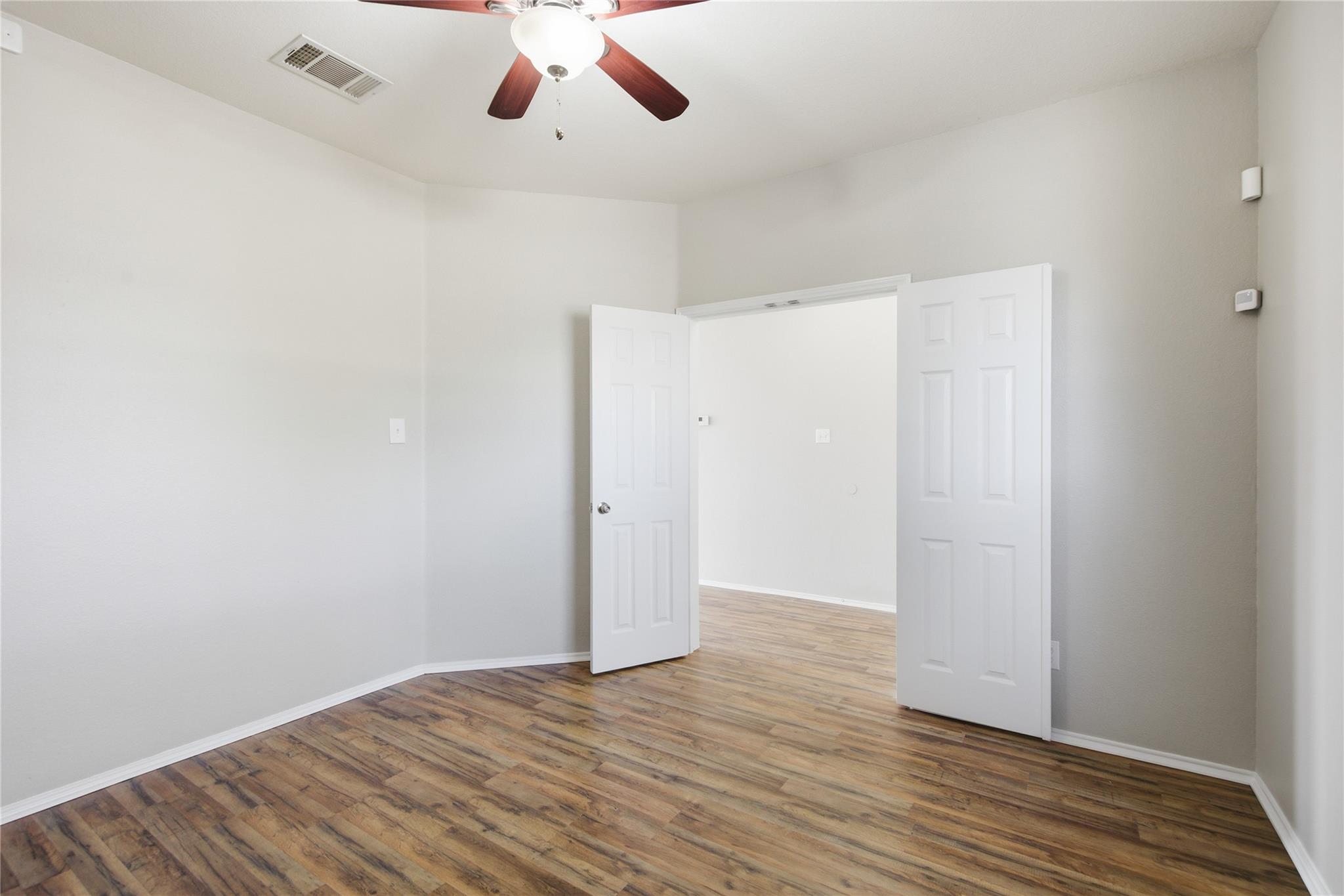 122 Mossy Rock Cv, Hutto, TX 78634