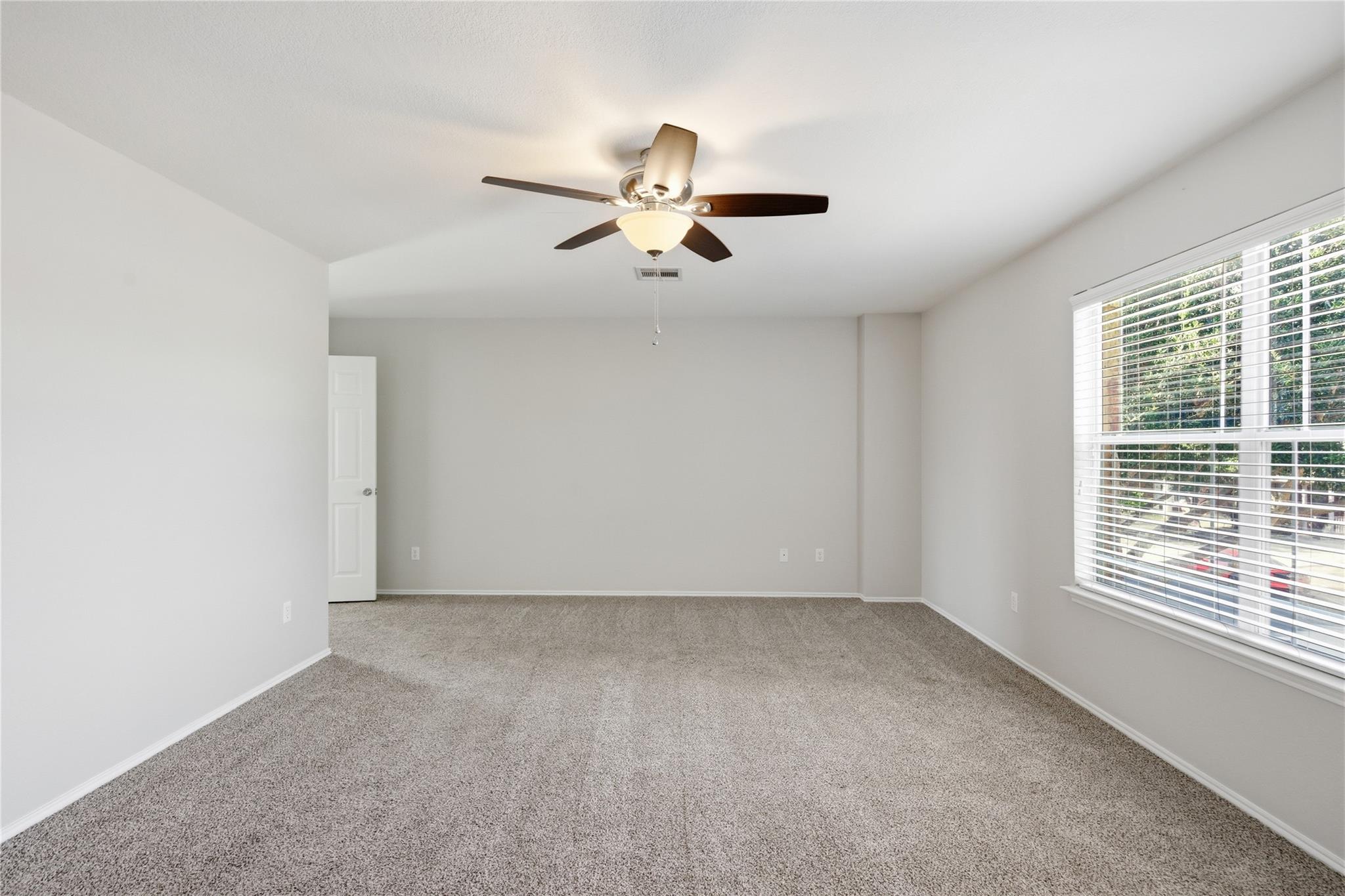 122 Mossy Rock Cv, Hutto, TX 78634