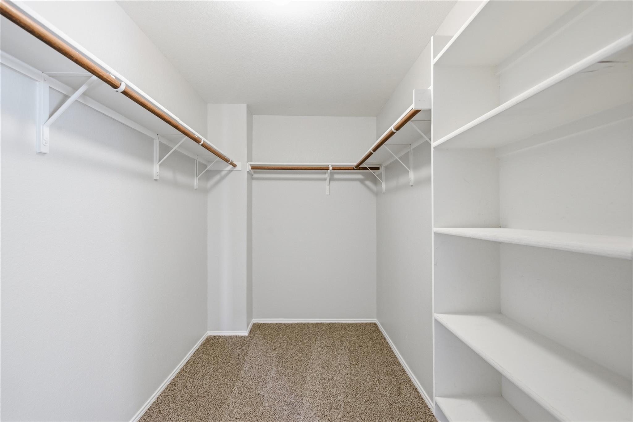 122 Mossy Rock Cv, Hutto, TX 78634