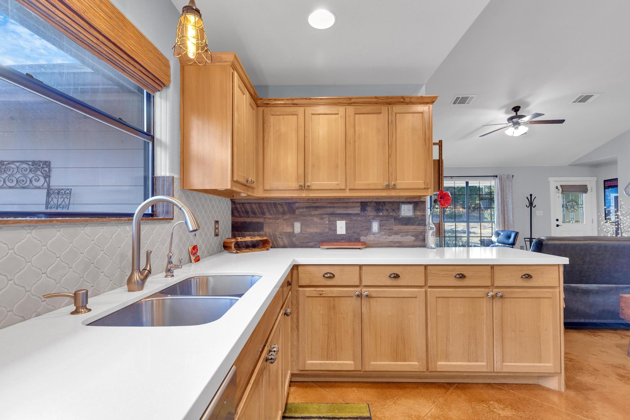 10107 George Hill Dr, Dripping Springs, TX 78620