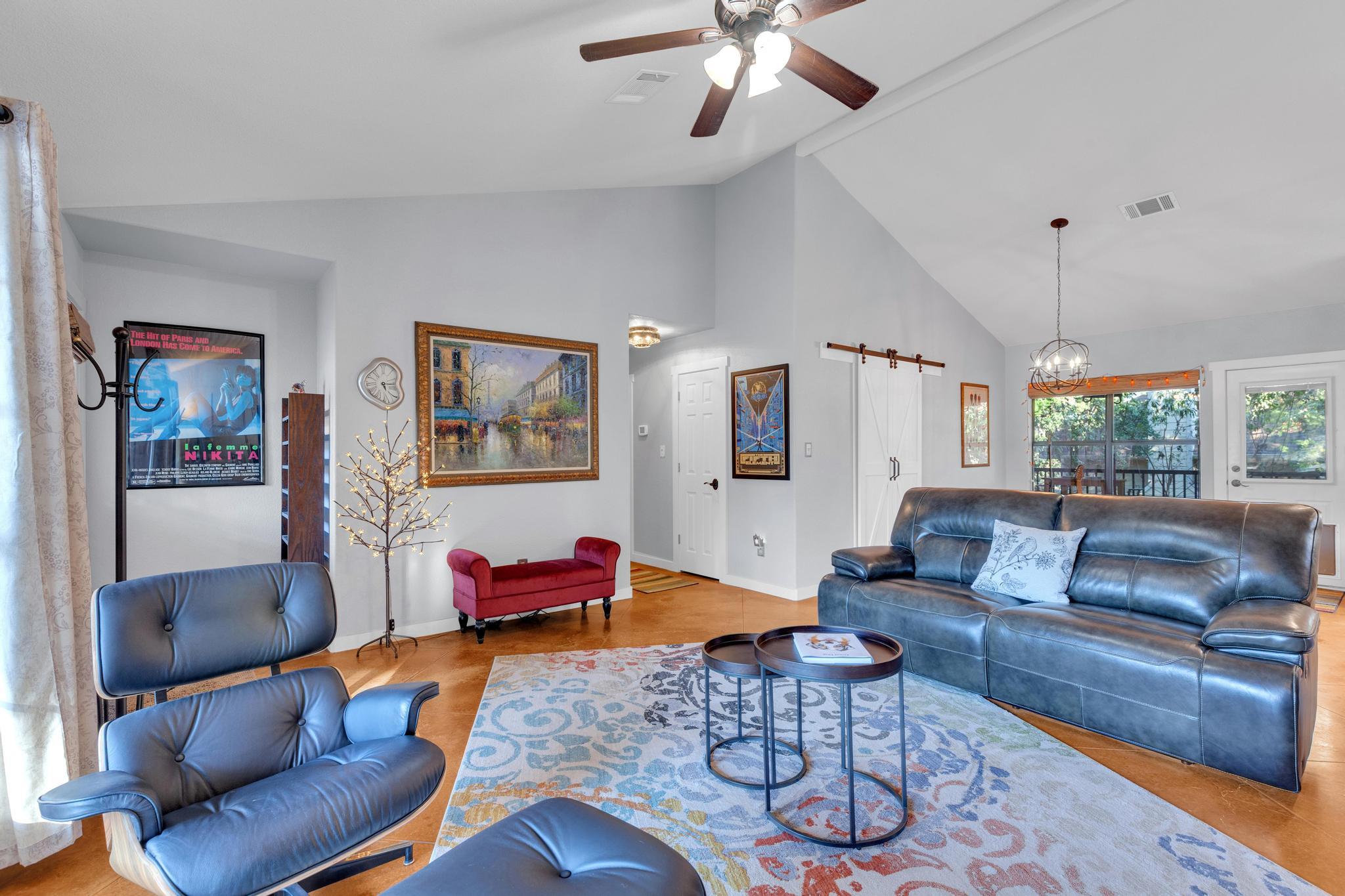 10107 George Hill Dr, Dripping Springs, TX 78620