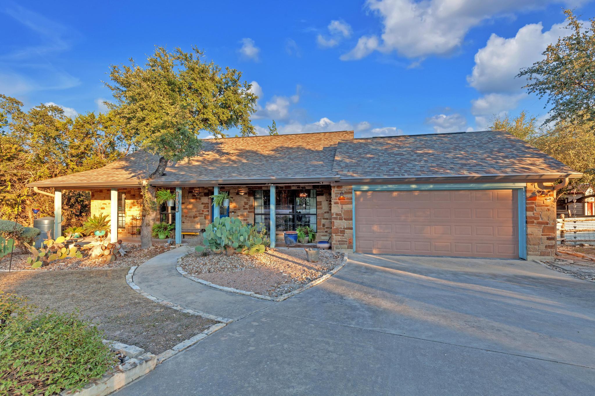 10107 George Hill Dr, Dripping Springs, TX 78620