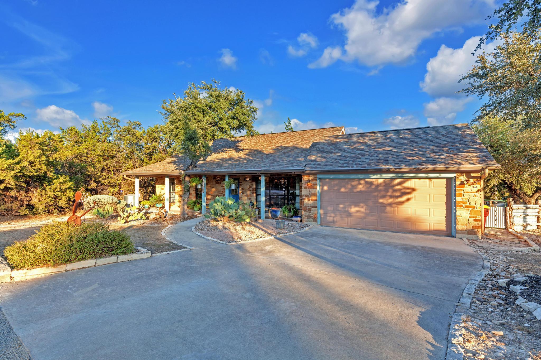10107 George Hill Dr, Dripping Springs, TX 78620