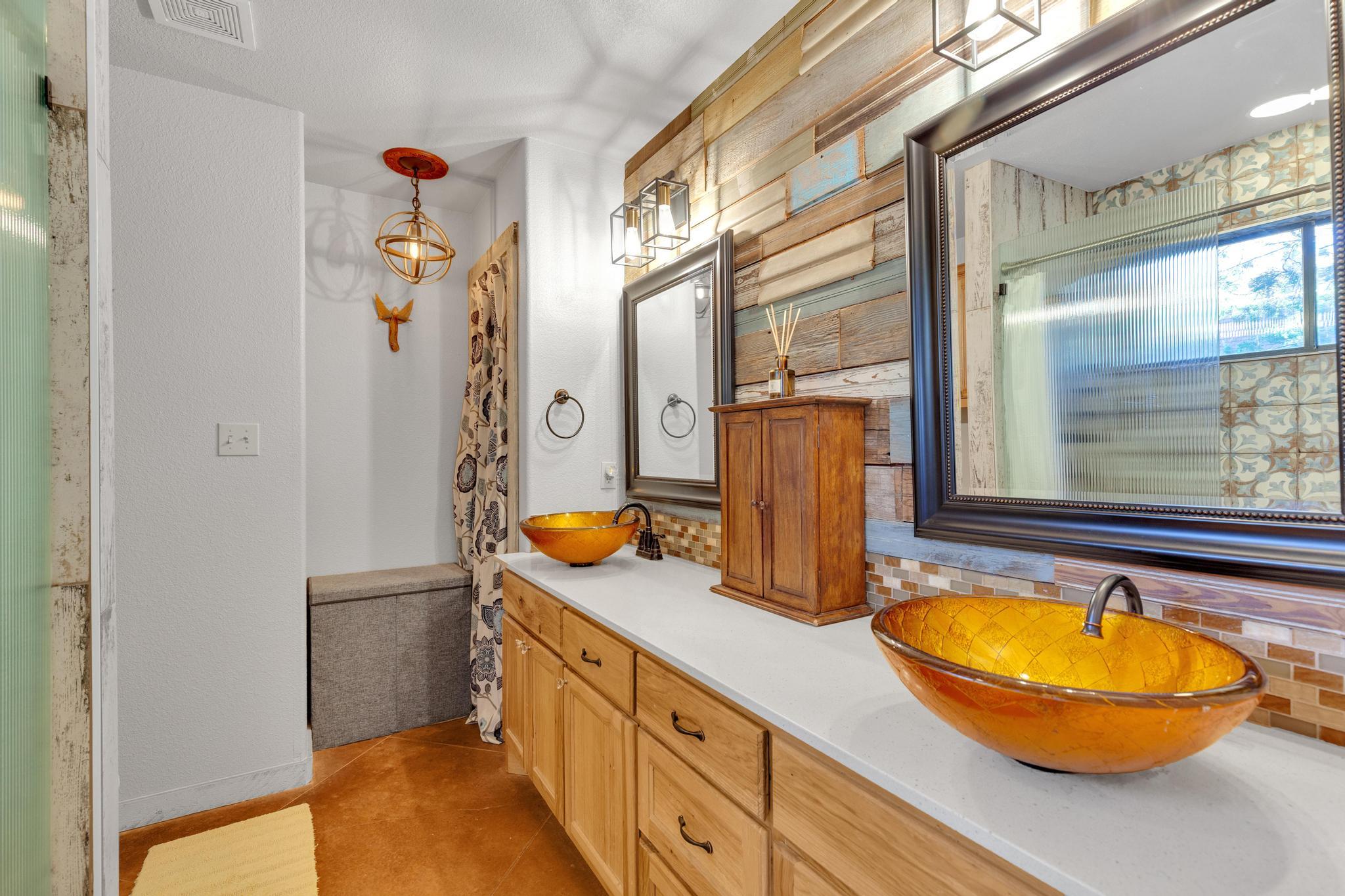 10107 George Hill Dr, Dripping Springs, TX 78620