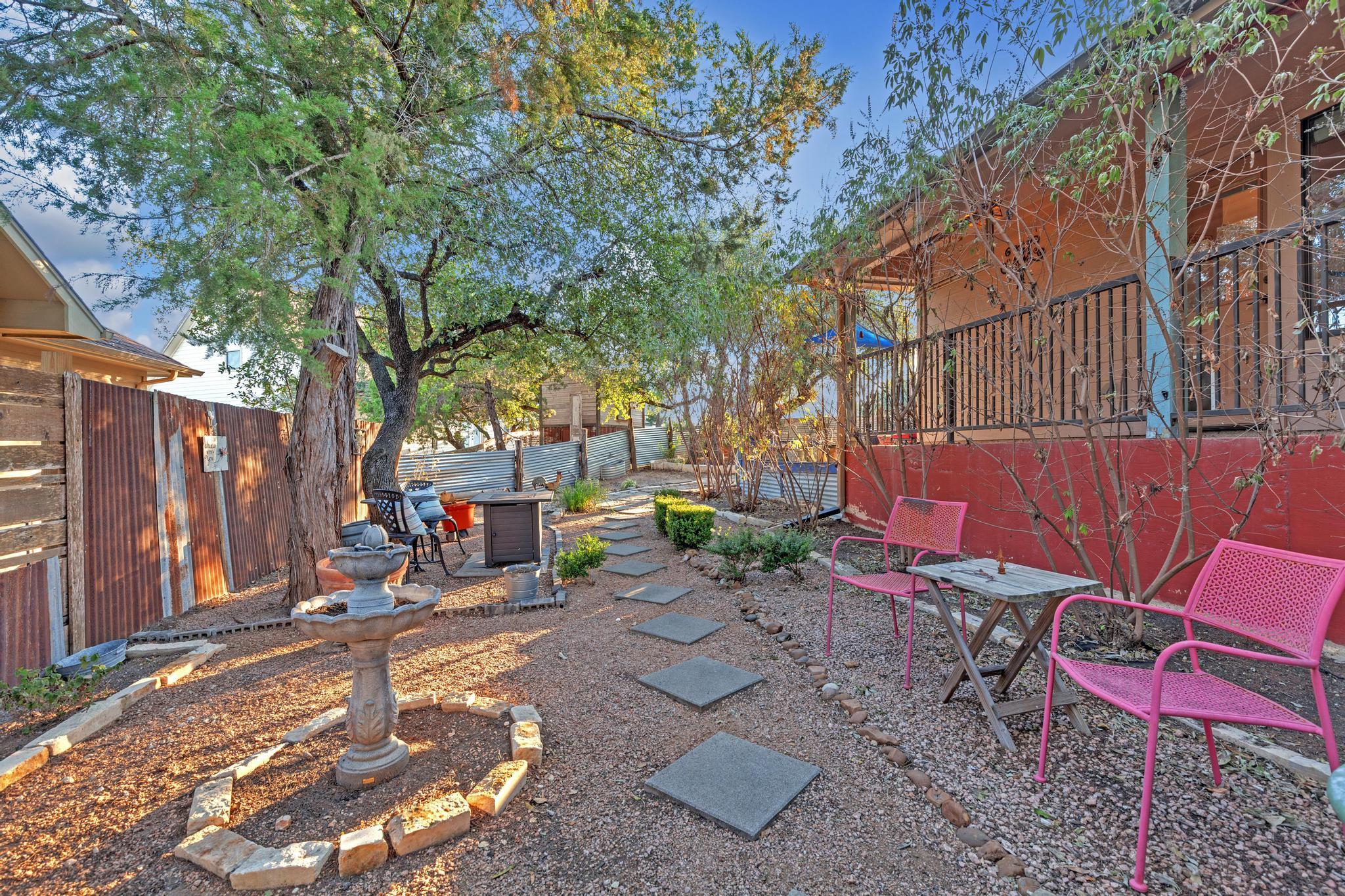 10107 George Hill Dr, Dripping Springs, TX 78620