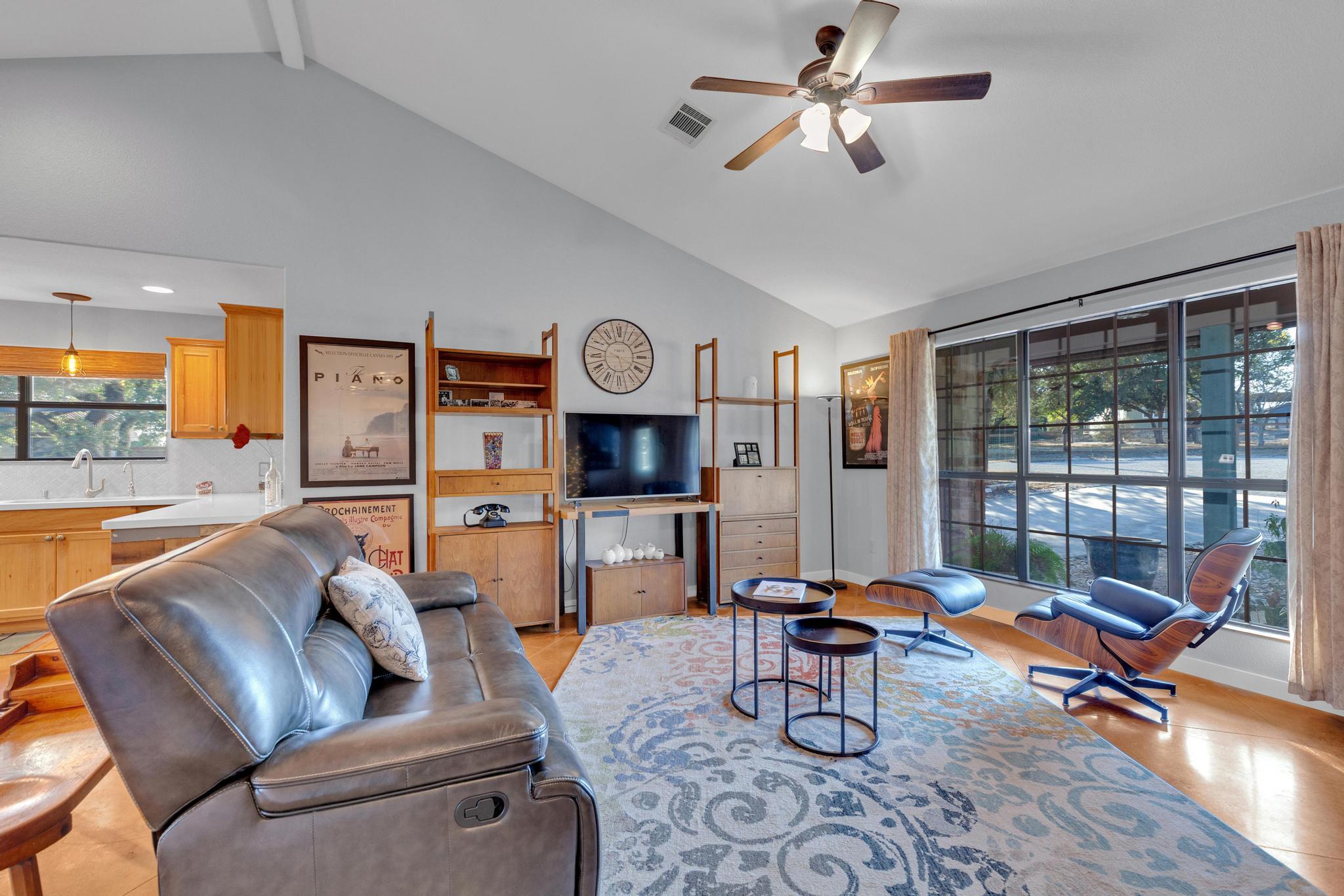 10107 George Hill Dr, Dripping Springs, TX 78620