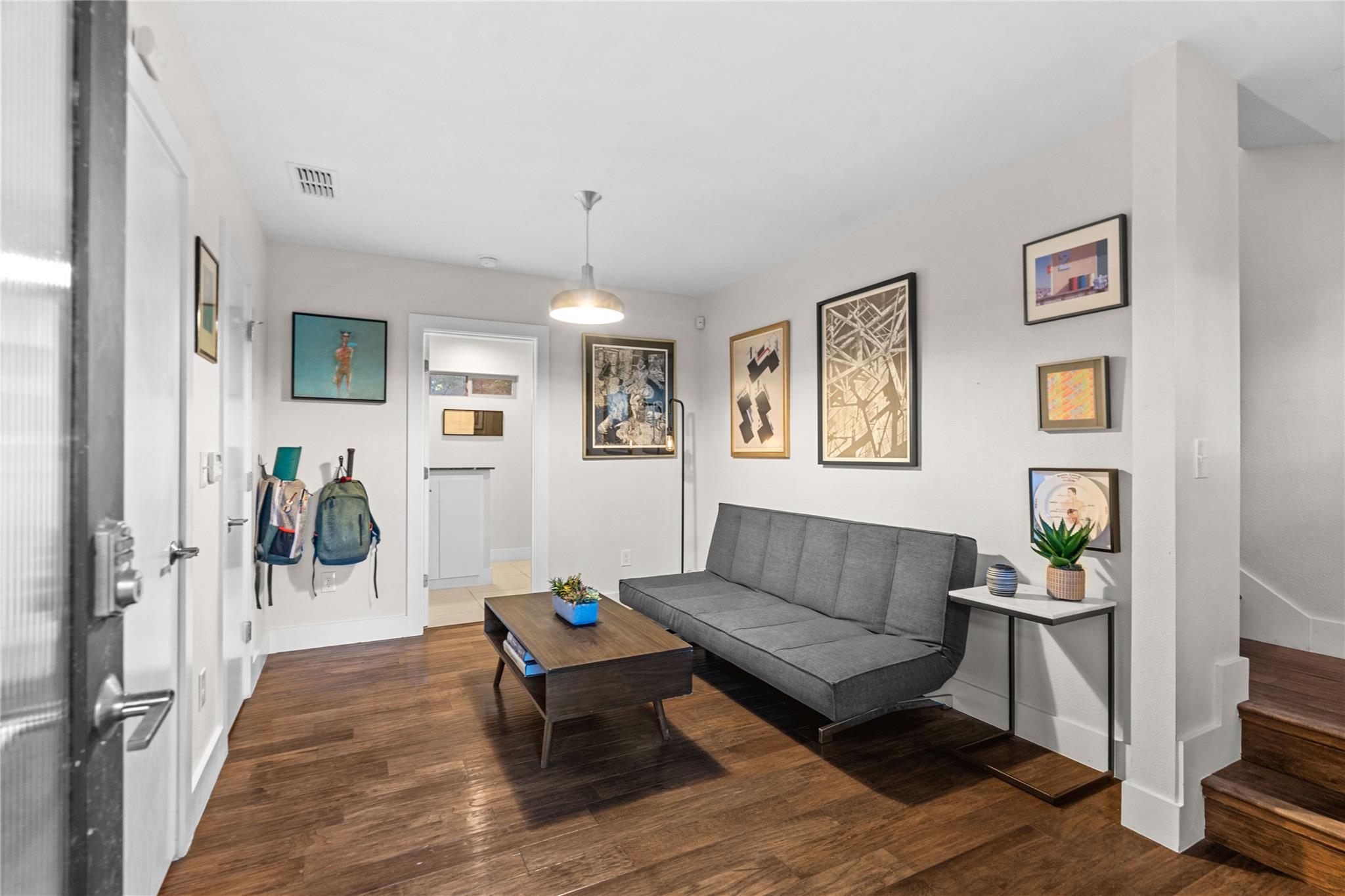 1118 Gillespie Pl, Austin, TX 78704