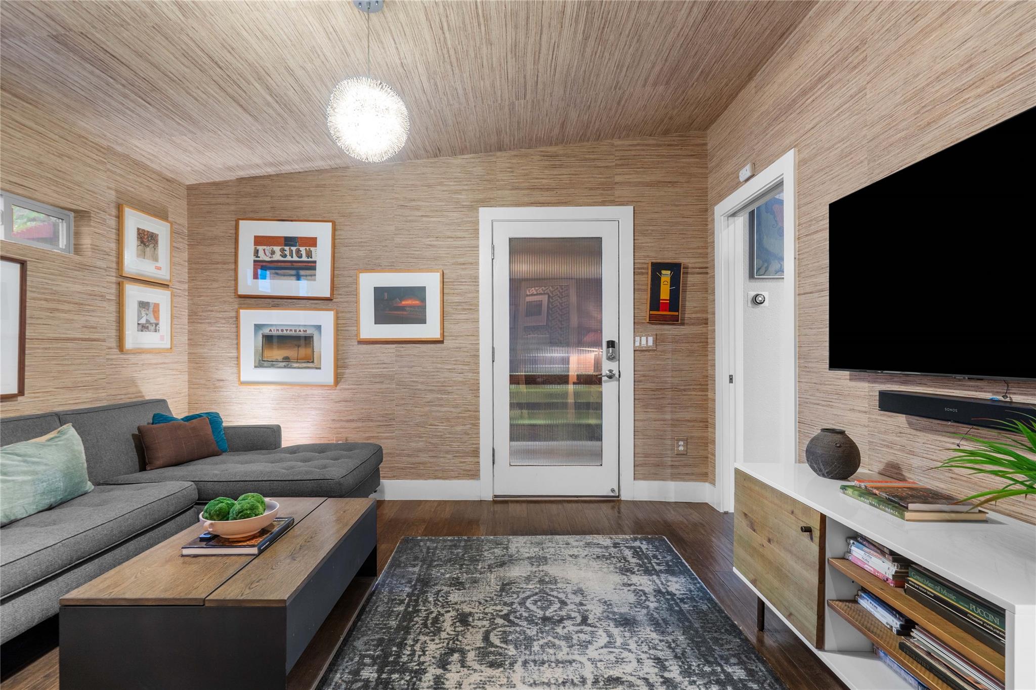 1118 Gillespie Pl, Austin, TX 78704