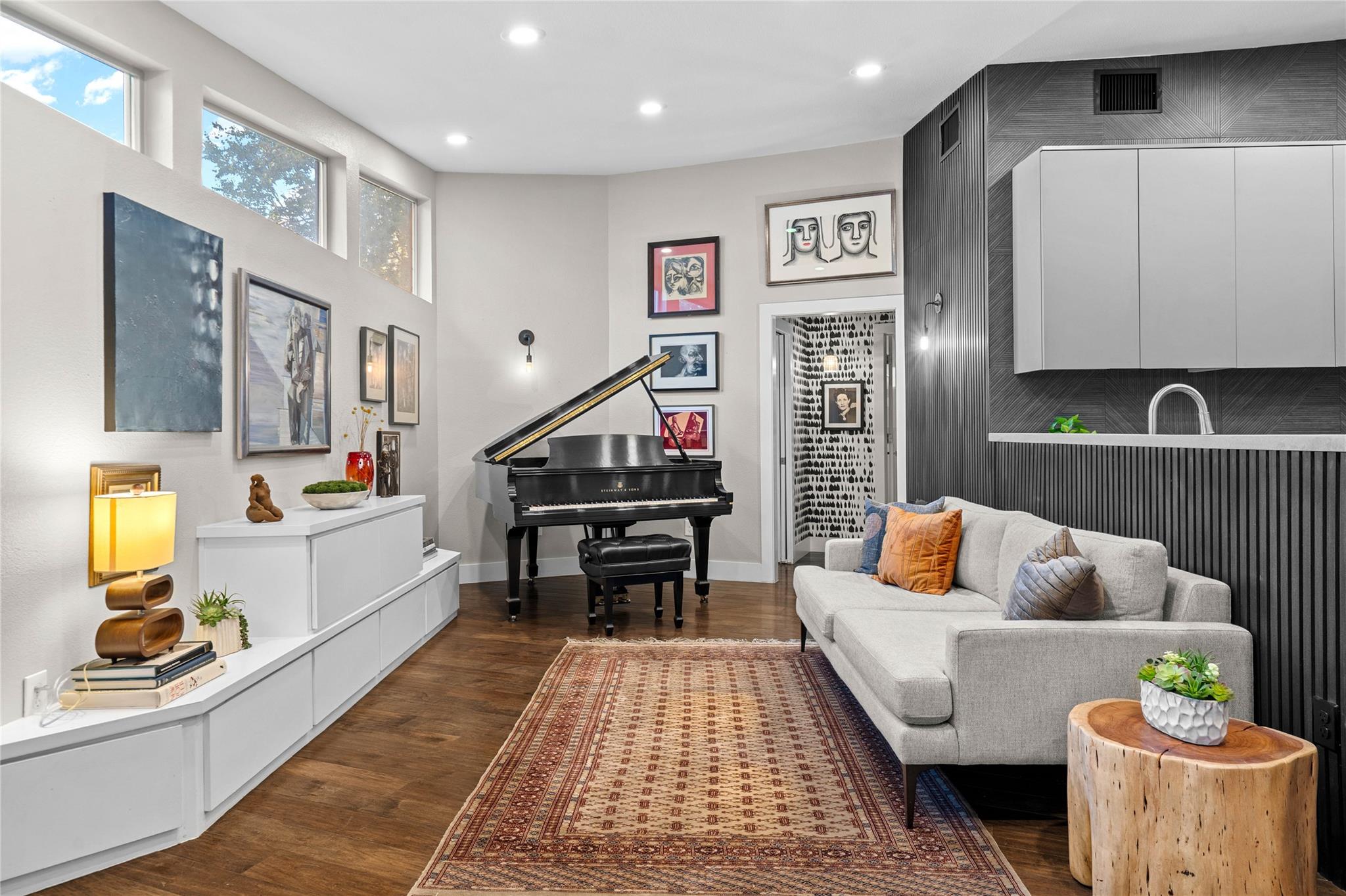 1118 Gillespie Pl, Austin, TX 78704