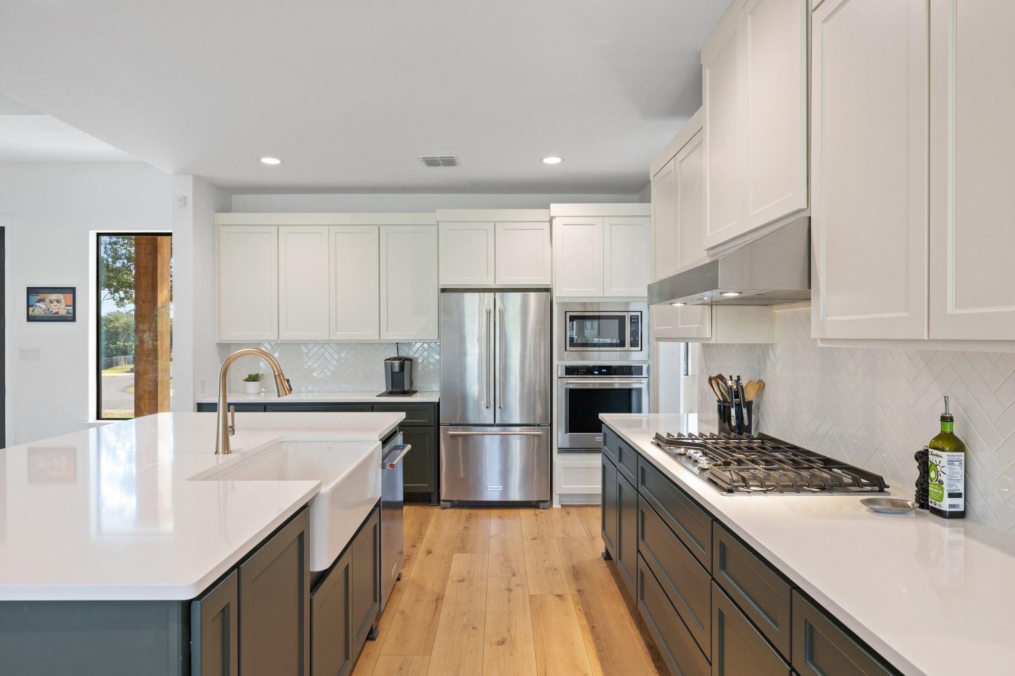 114 Winding Oak Dr, Johnson City, TX 78636