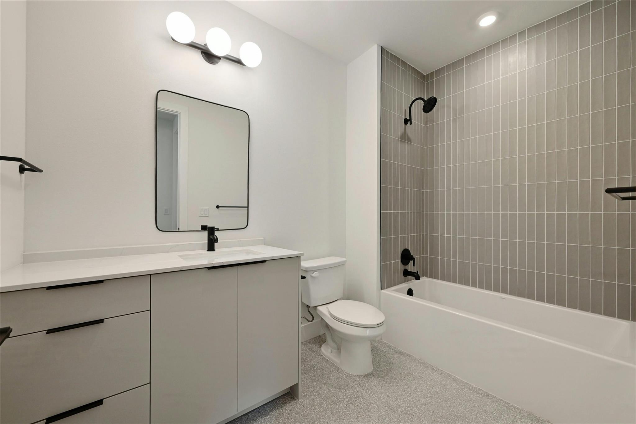 1701 Simond Ave # 328, Austin, TX 78723