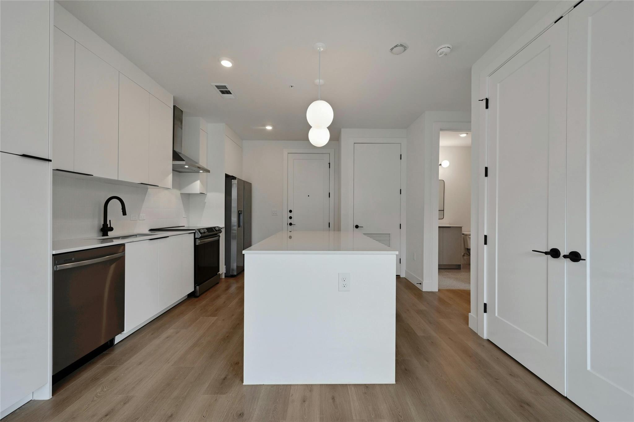 1701 Simond Ave # 328, Austin, TX 78723