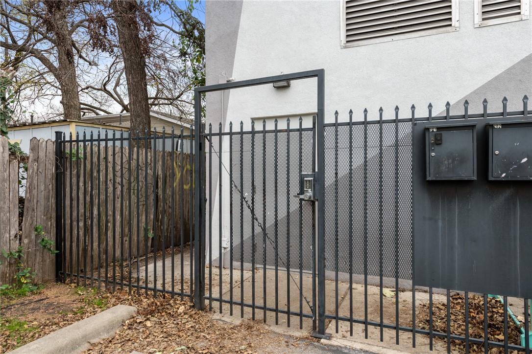 2601 E 7th St # 201, Austin, TX 78702