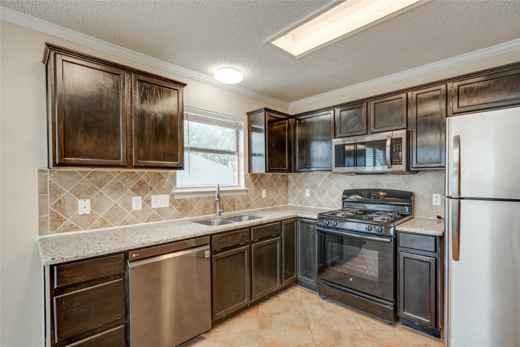 3807 Eagles Nest St, Round Rock, TX 78665