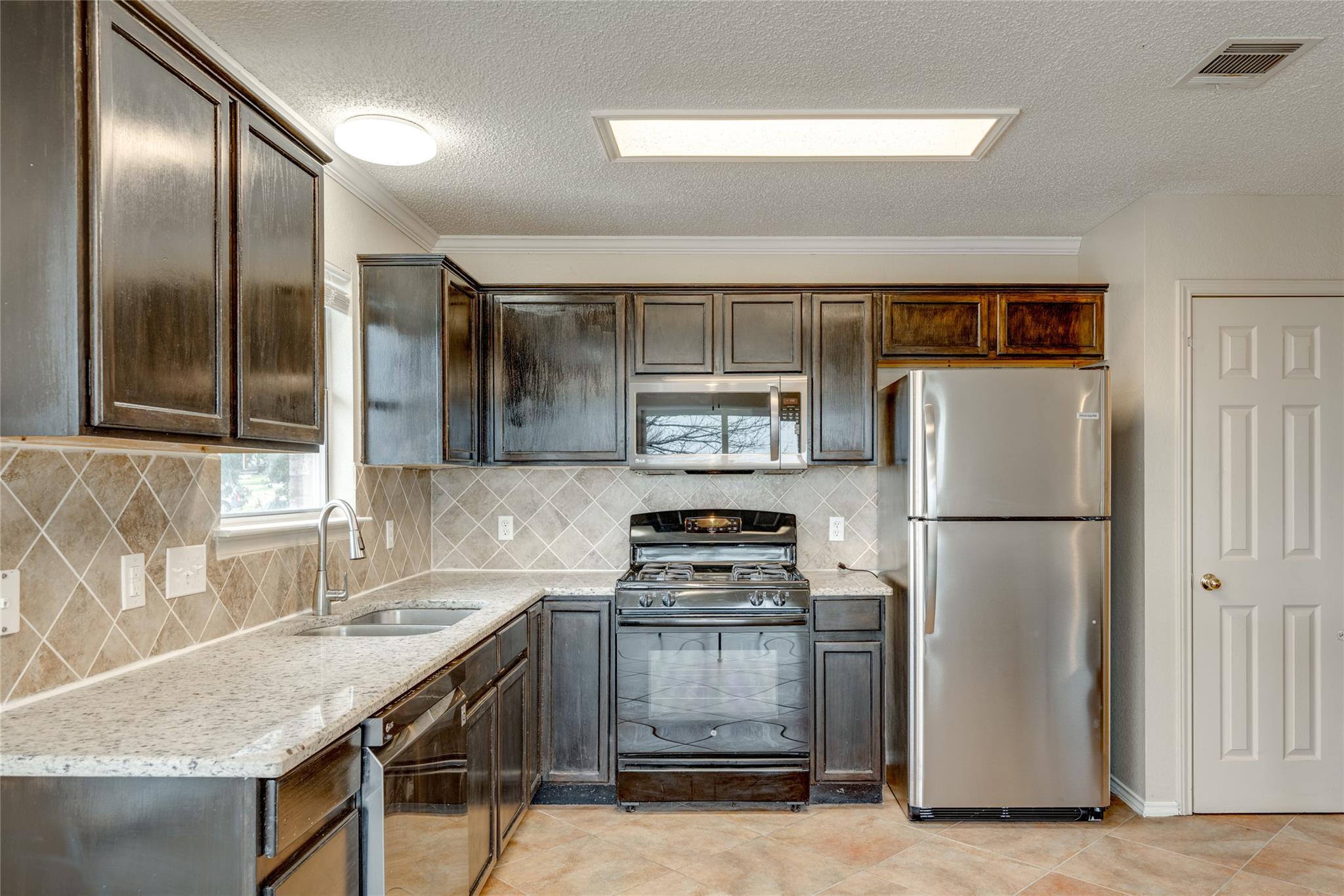 3807 Eagles Nest St, Round Rock, TX 78665