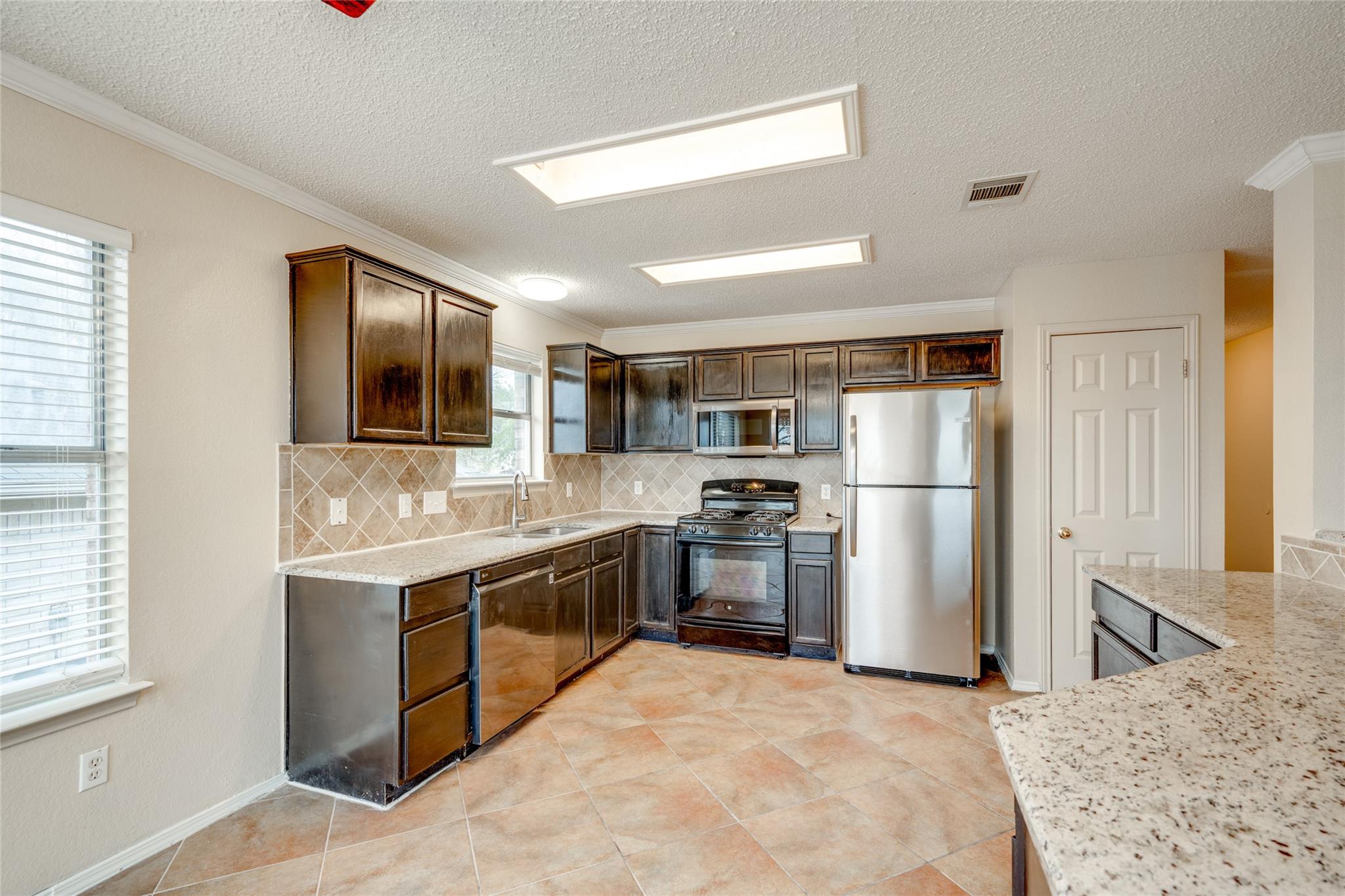 3807 Eagles Nest St, Round Rock, TX 78665