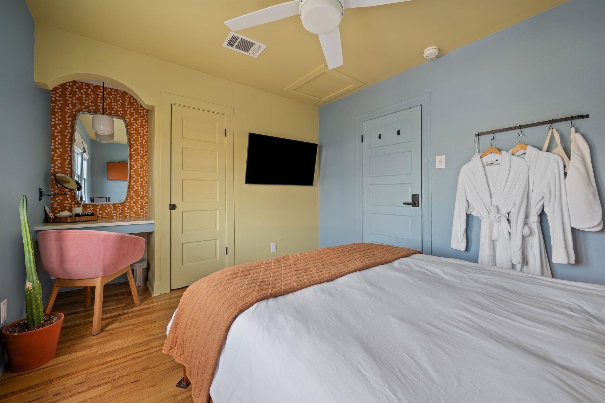 96 Lynn, Austin, TX 78702