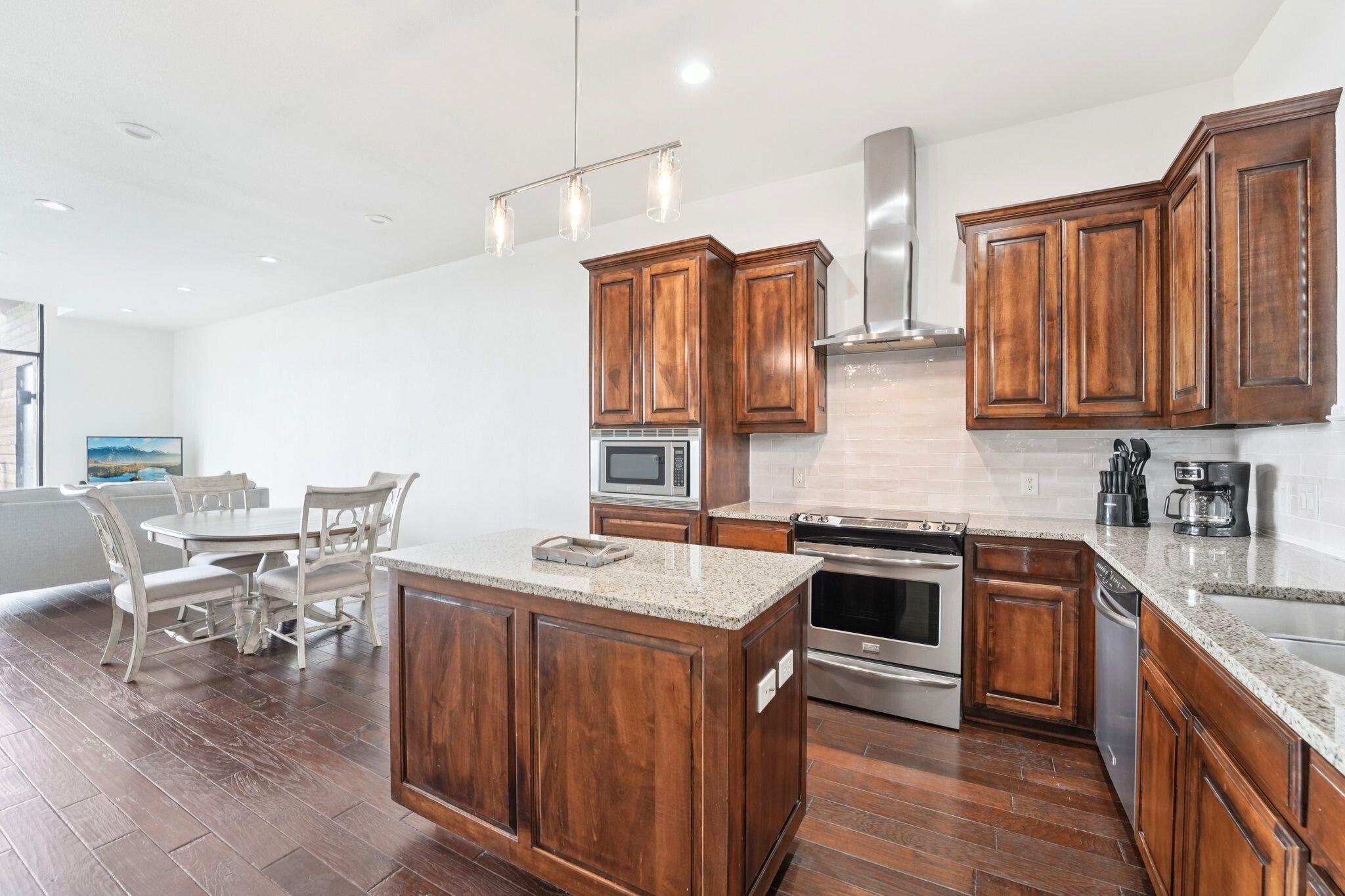 1101 Ivean Pearson Rd # E203, Lago Vista, TX 78645