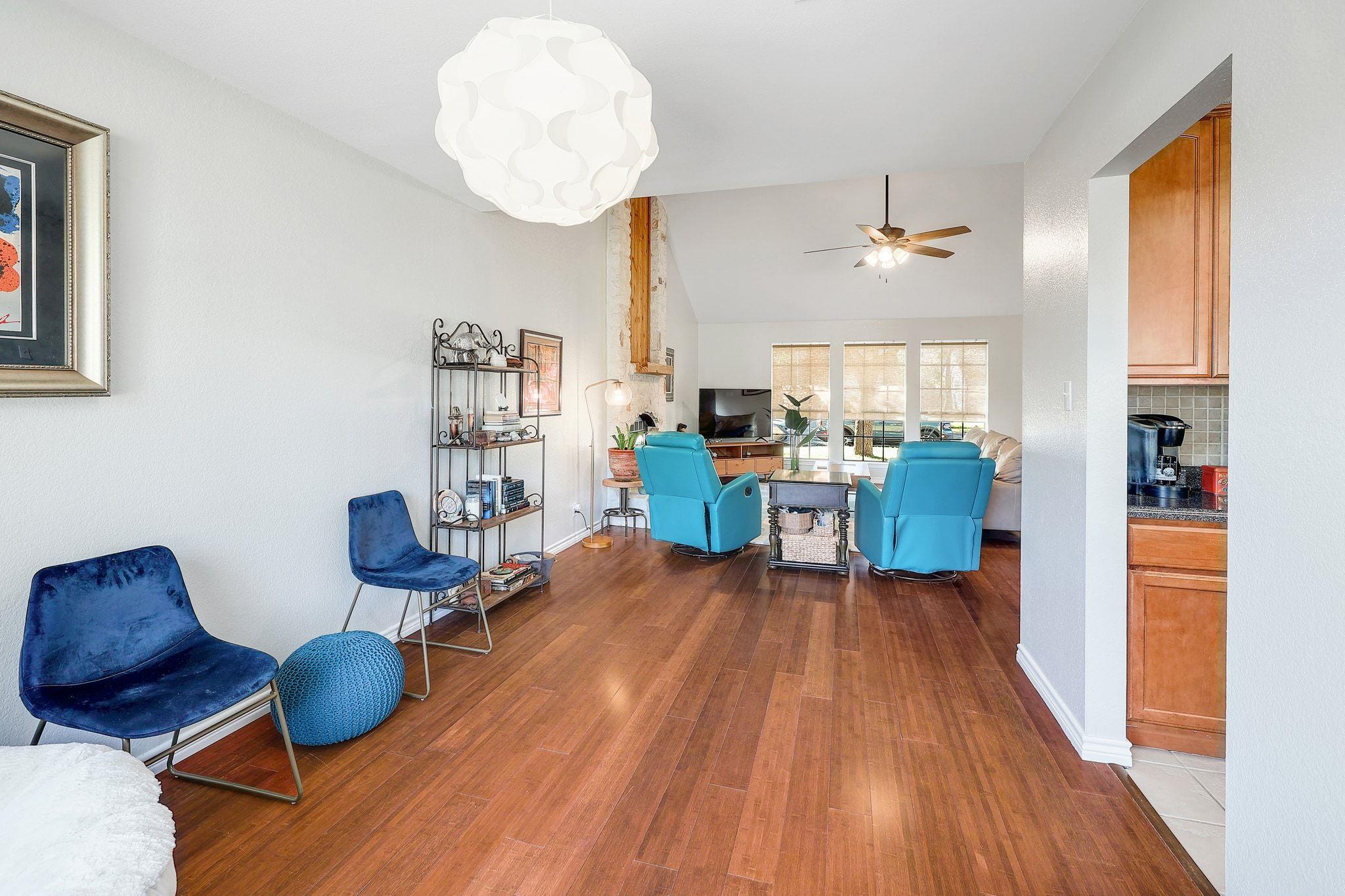 9006 Frostwood Trl, Austin, TX 78729