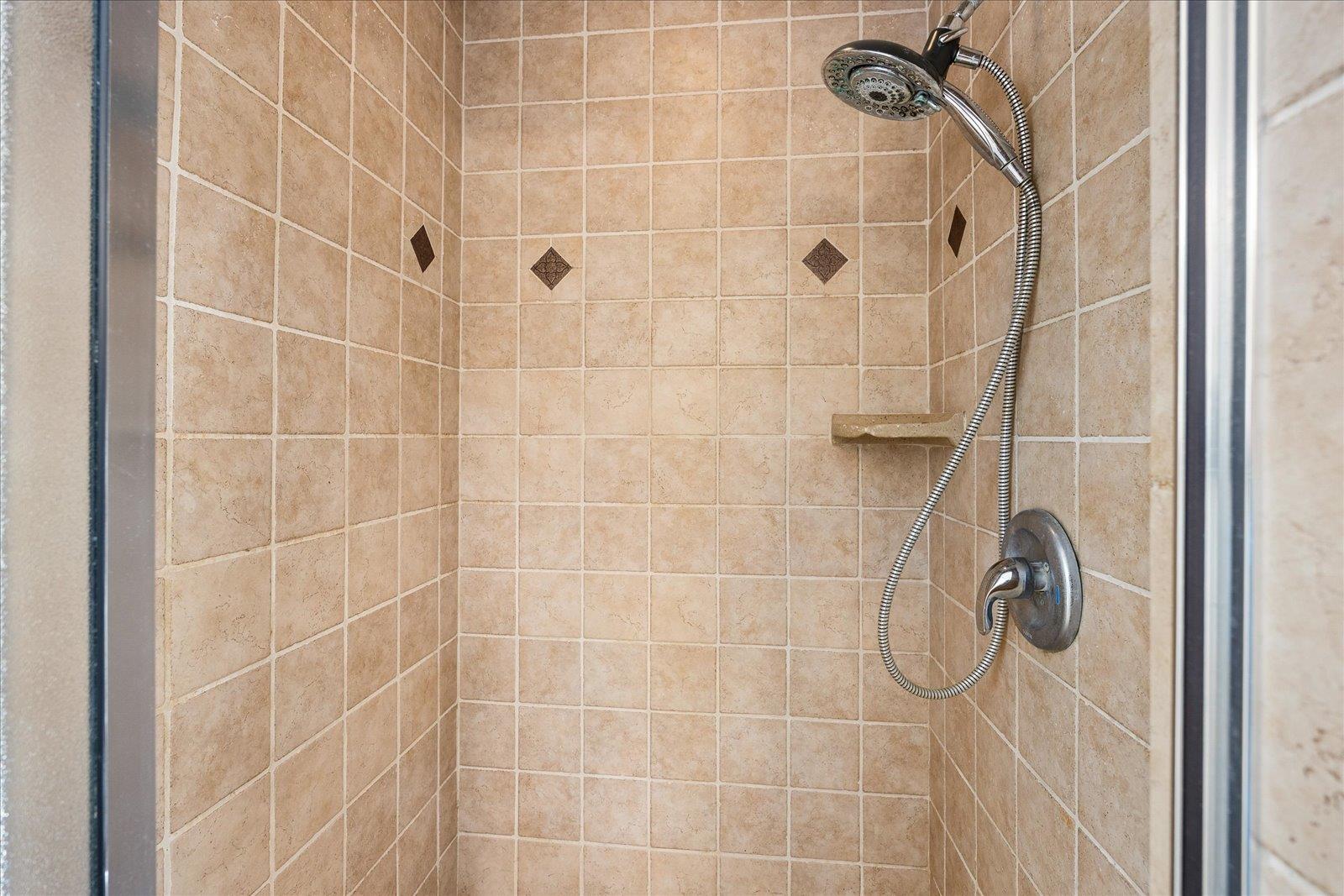 711 N Creek Rd, Comfort, TX 78013