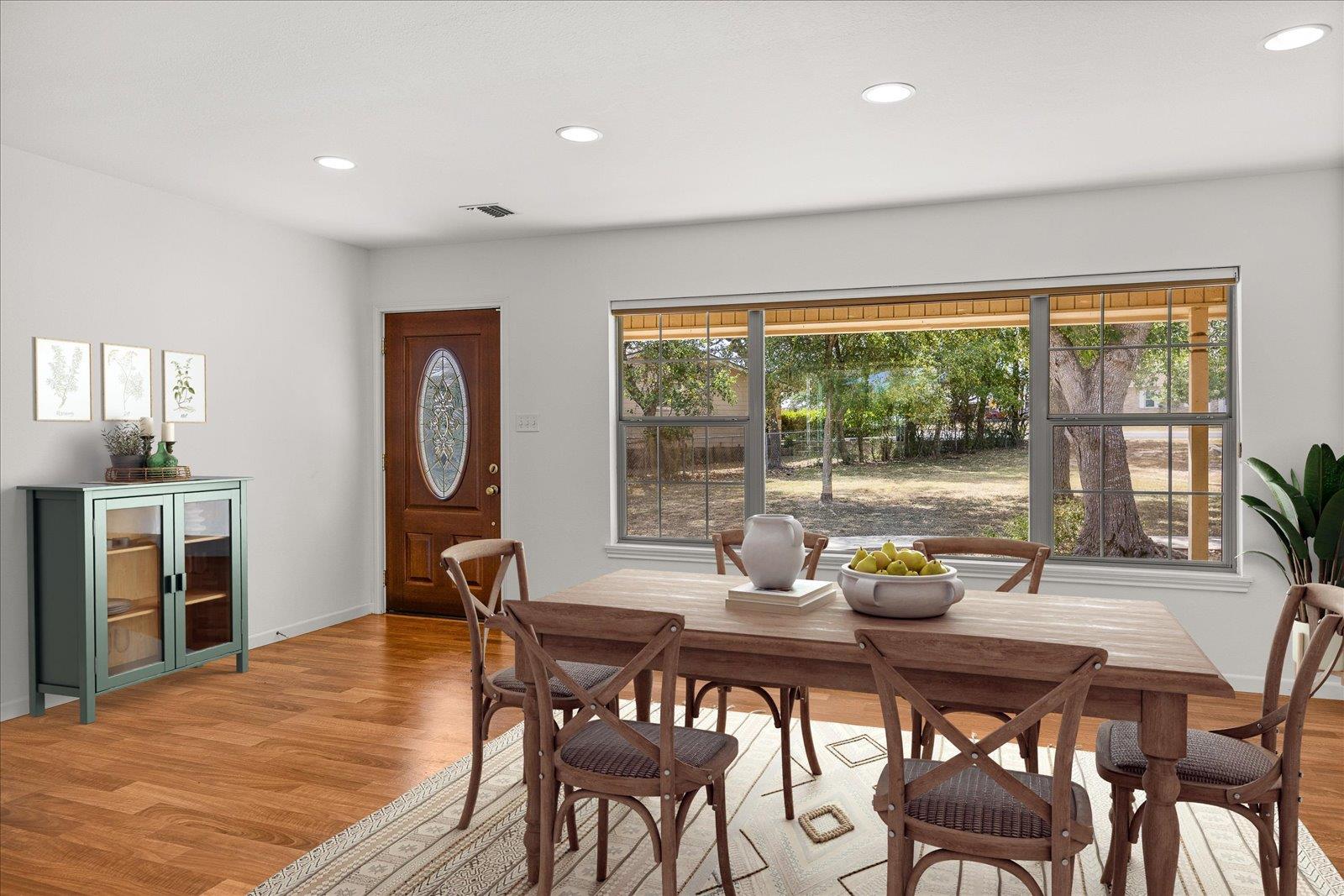 711 N Creek Rd, Comfort, TX 78013