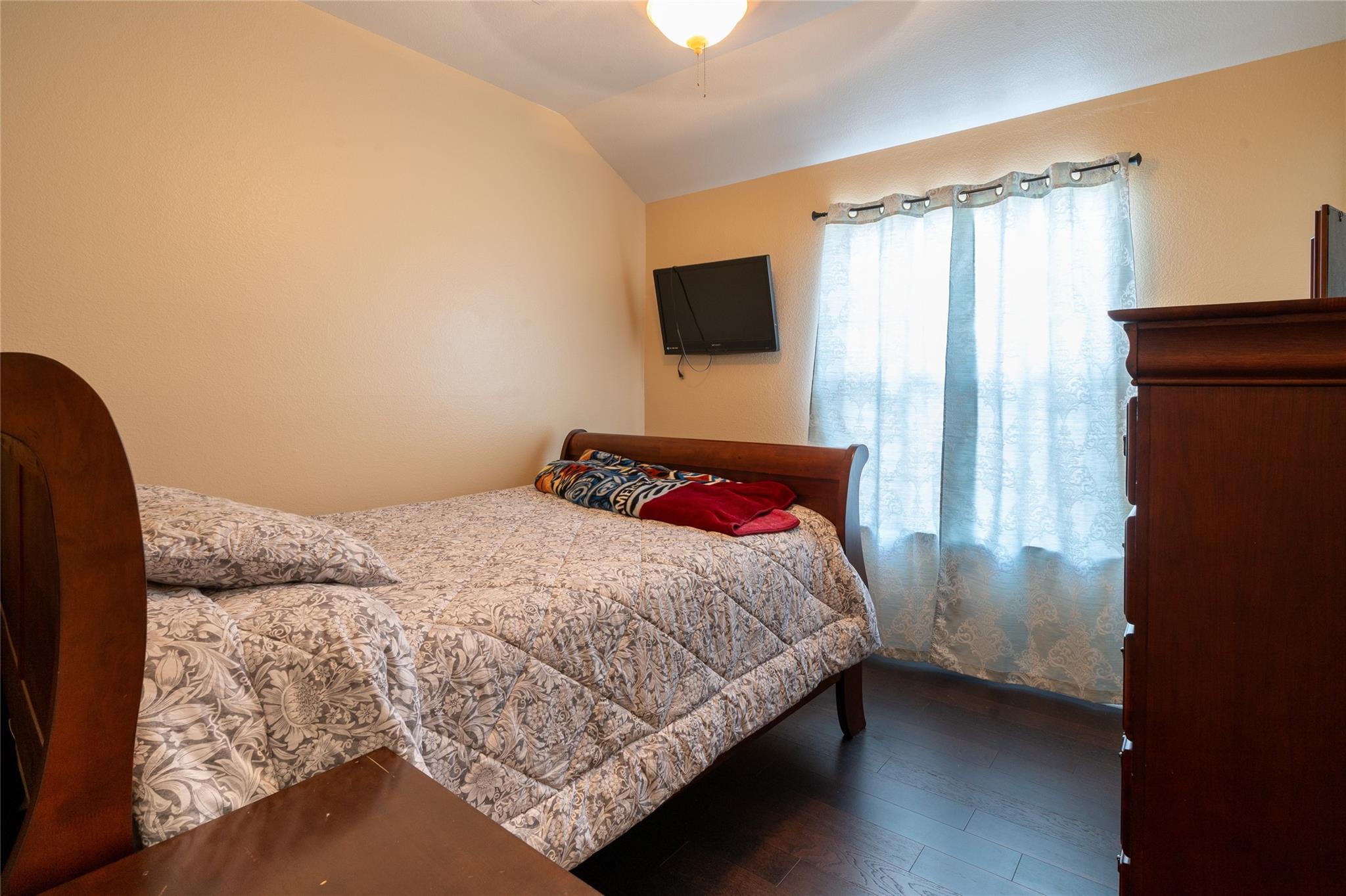 127 Meadow Way, Cedar Creek, TX 78612