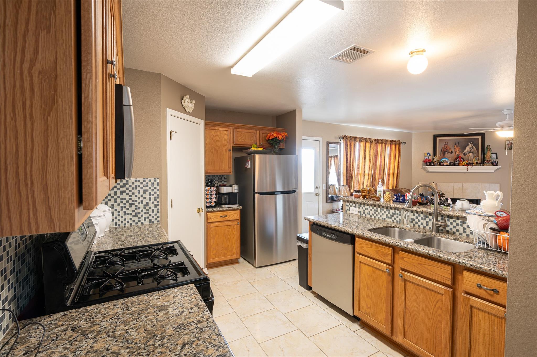 127 Meadow Way, Cedar Creek, TX 78612