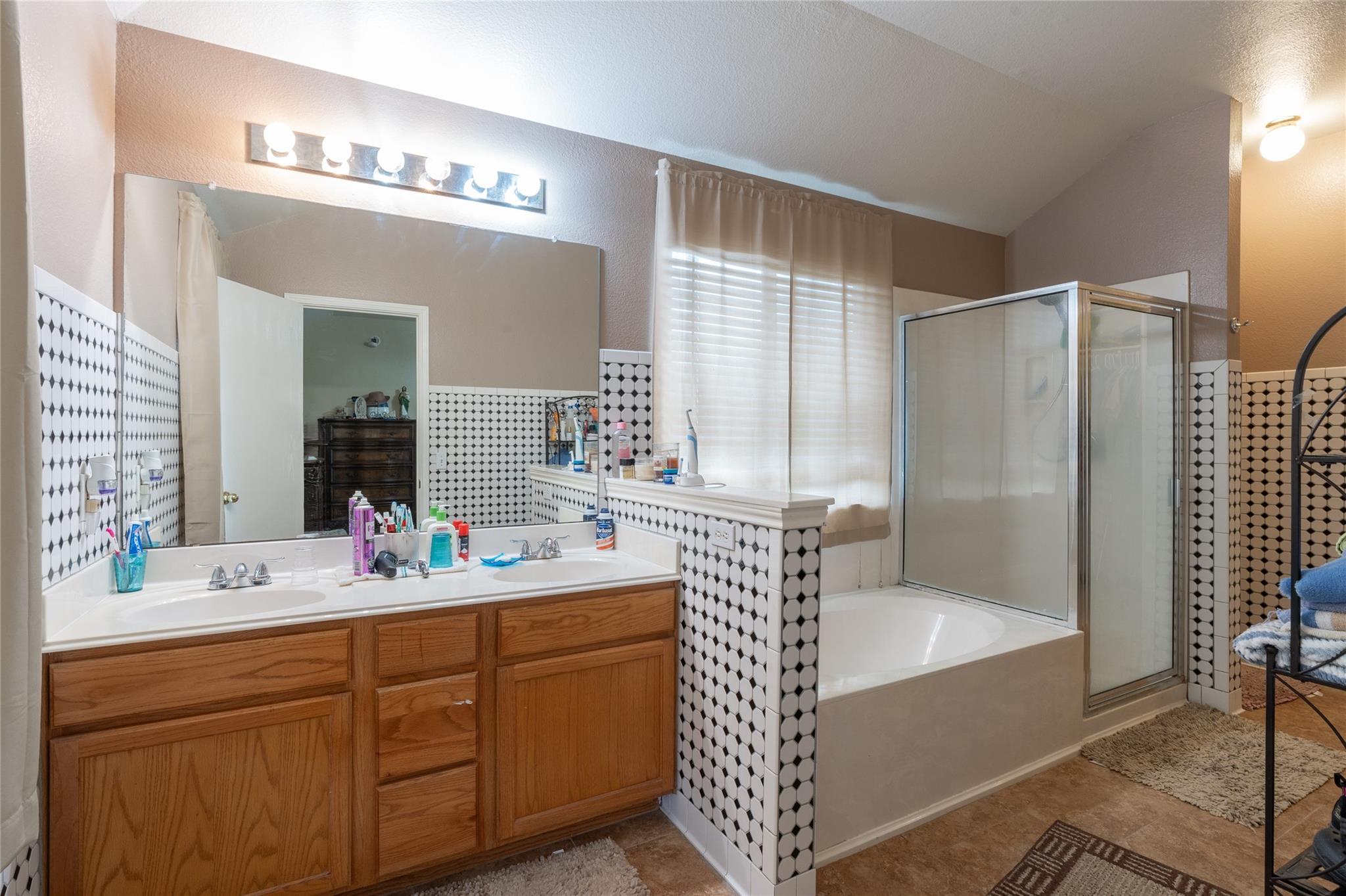 127 Meadow Way, Cedar Creek, TX 78612