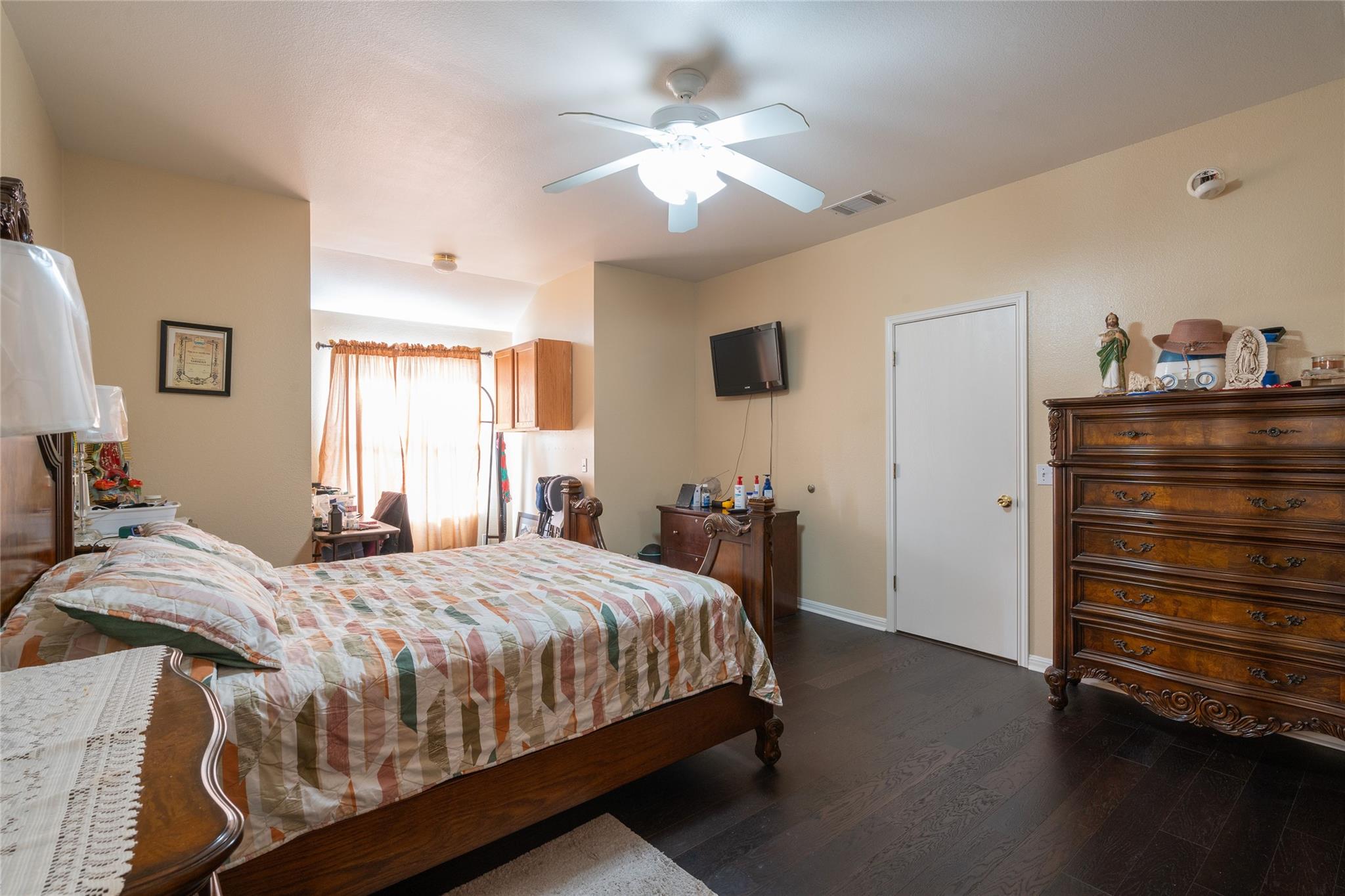 127 Meadow Way, Cedar Creek, TX 78612