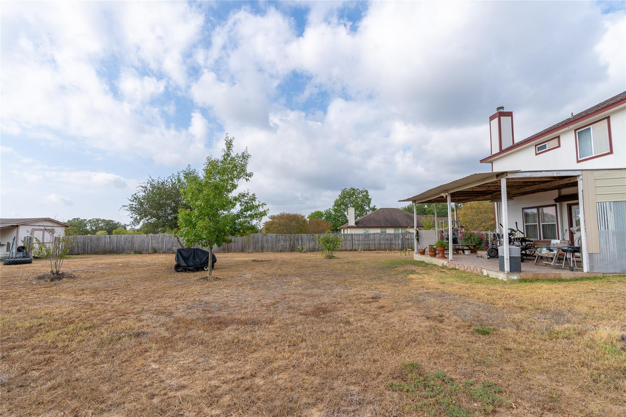 127 Meadow Way, Cedar Creek, TX 78612