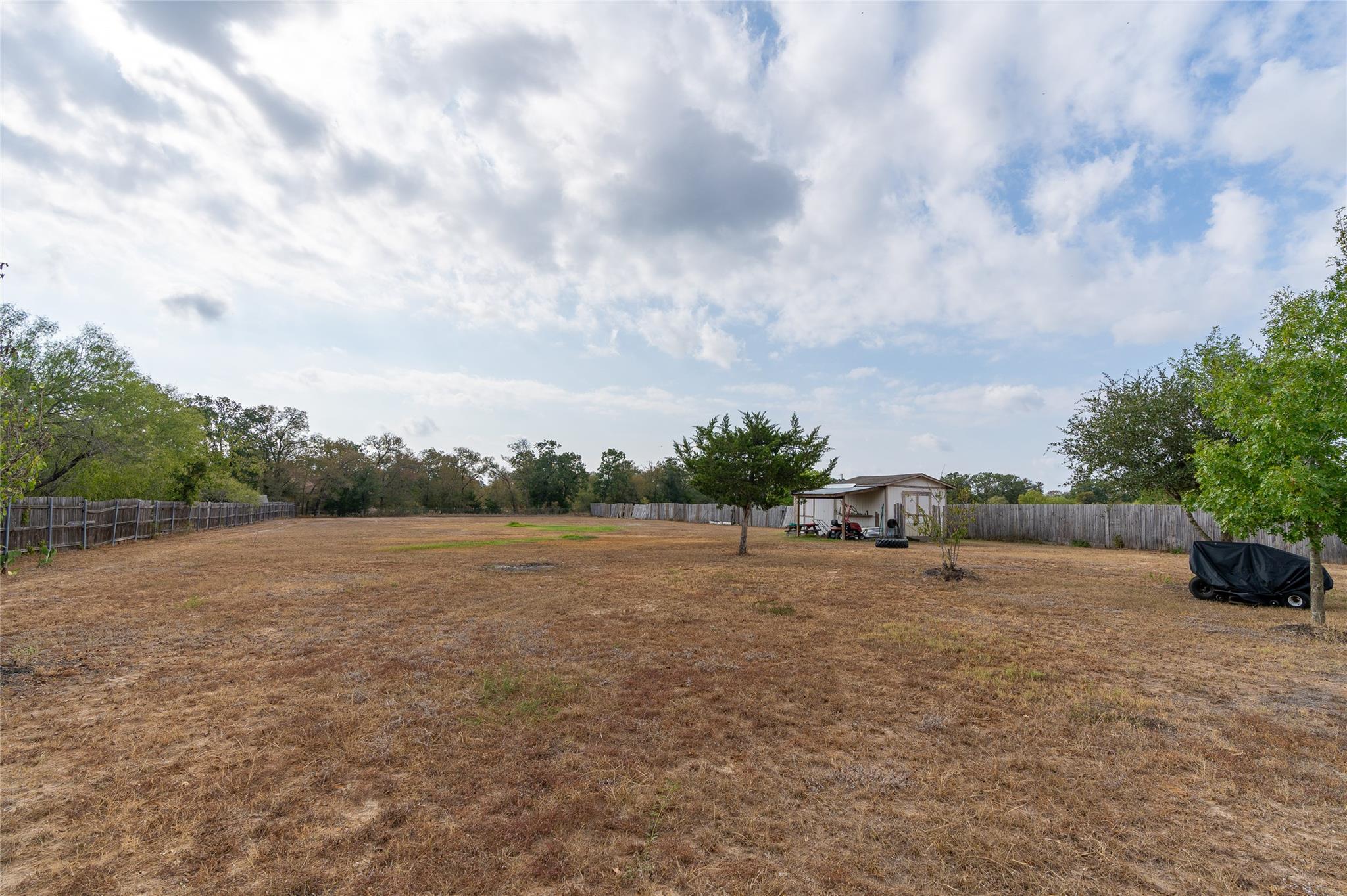 127 Meadow Way, Cedar Creek, TX 78612