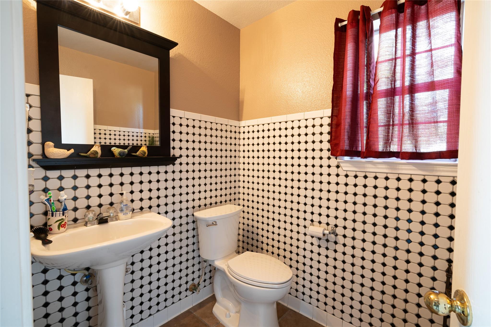 127 Meadow Way, Cedar Creek, TX 78612