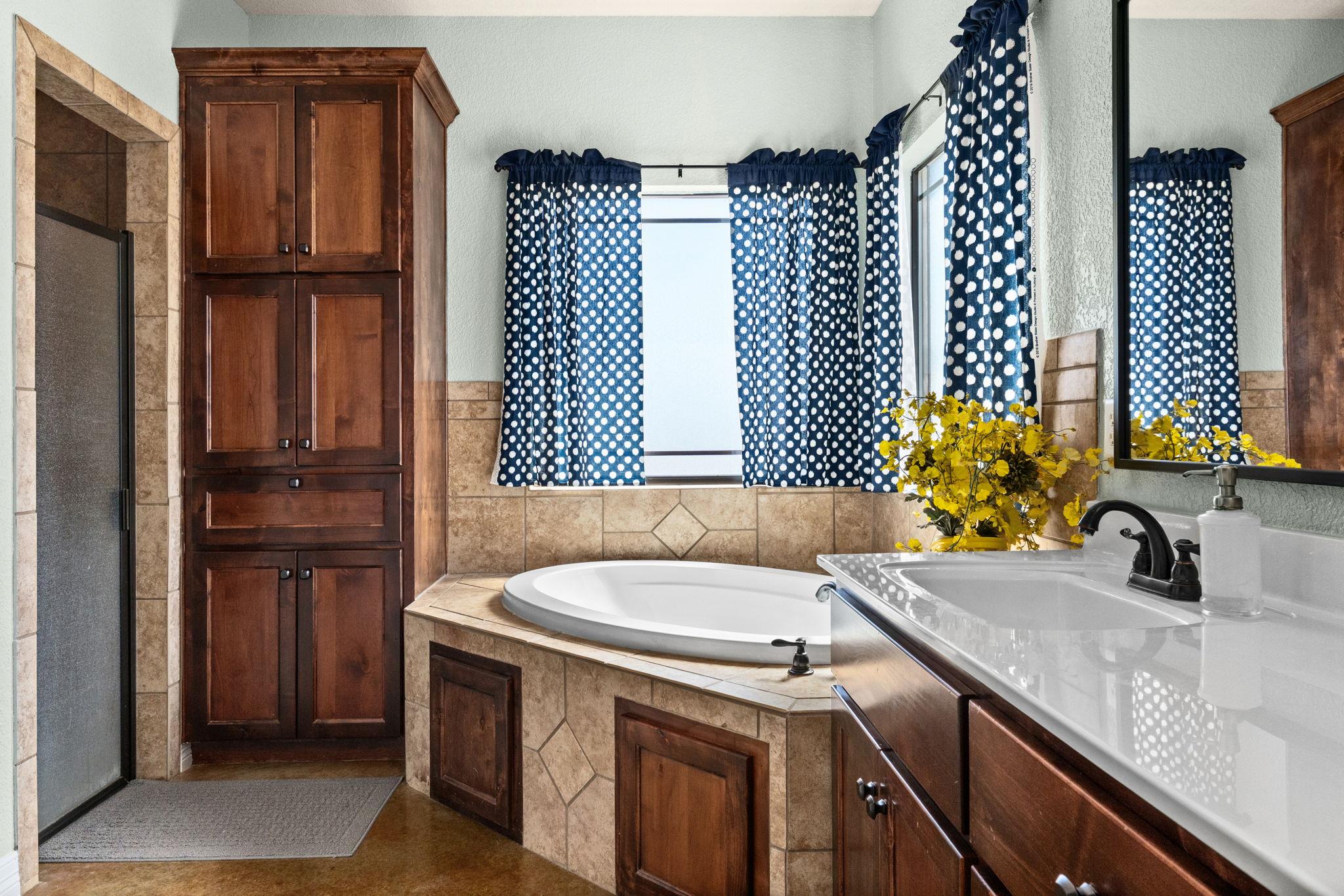 1597 County Road 176, Gatesville, TX 76528