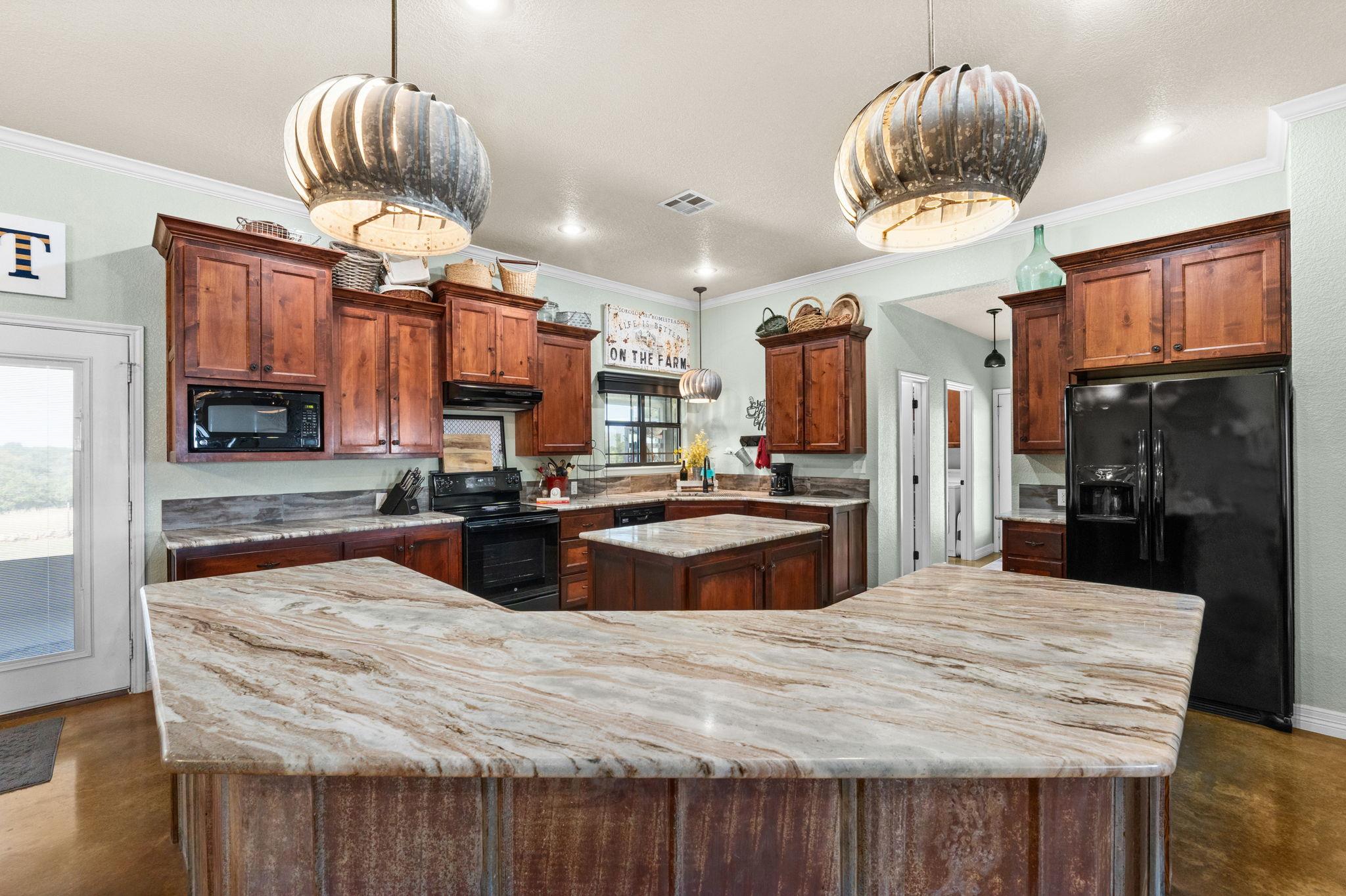 1597 County Road 176, Gatesville, TX 76528