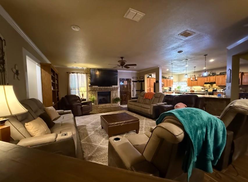 617 State Highway 123 N, Stockdale, TX 78160