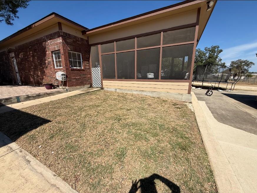 617 State Highway 123 N, Stockdale, TX 78160