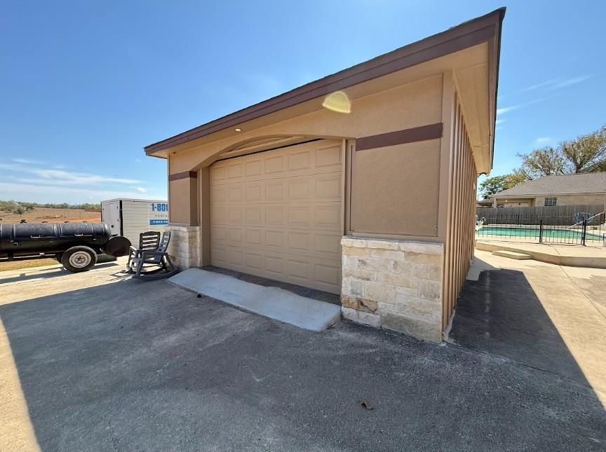 617 State Highway 123 N, Stockdale, TX 78160