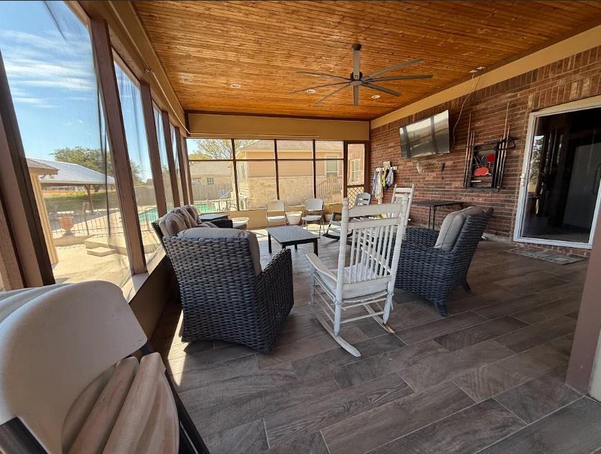 617 State Highway 123 N, Stockdale, TX 78160