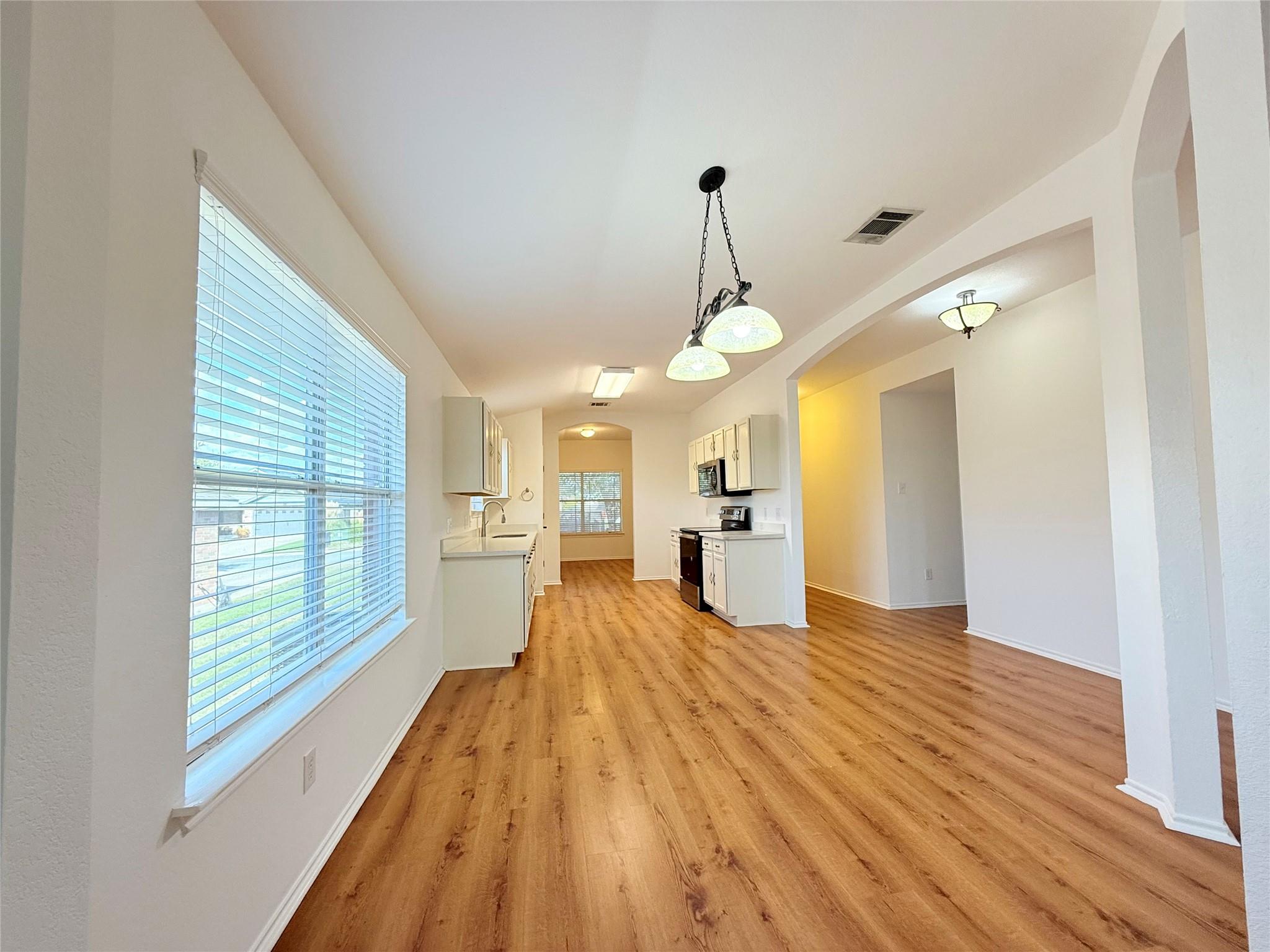 105 Carol Ave, Leander, TX 78641